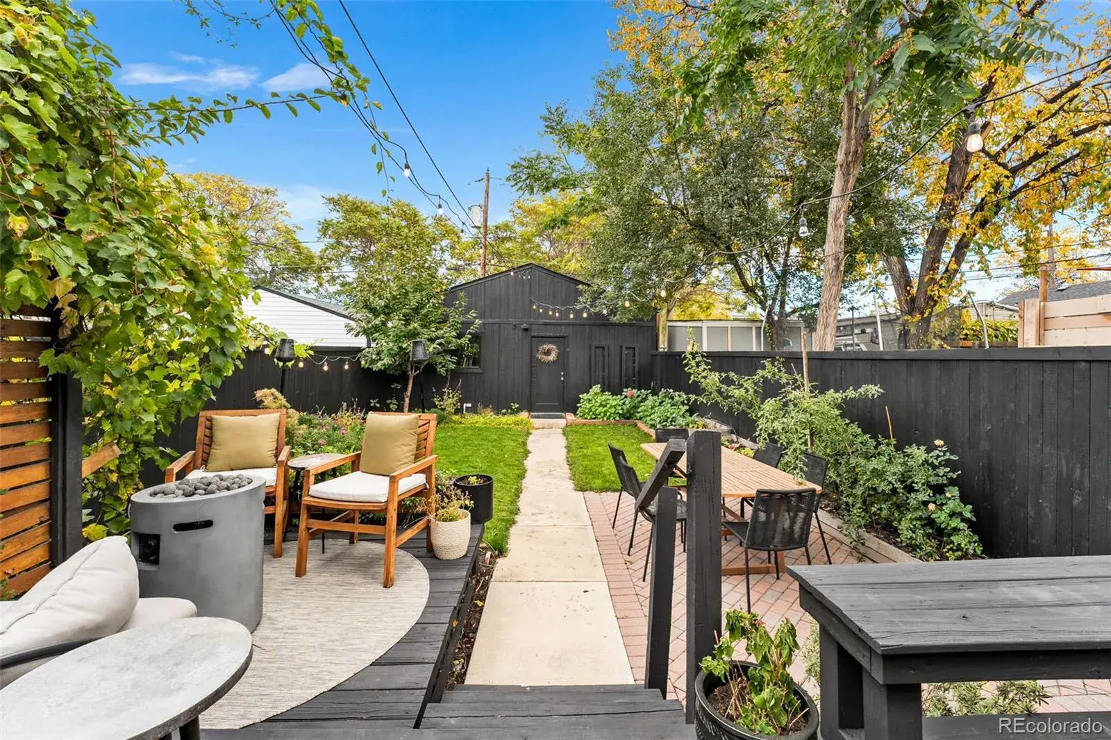 10302025164630 1600 19