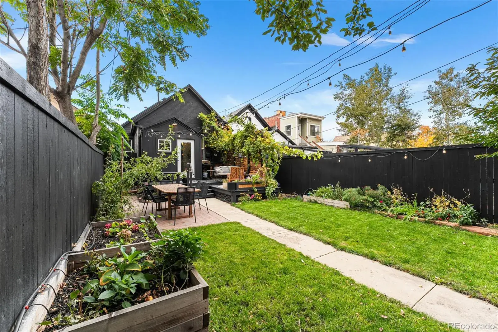 10302025164630 1600 22