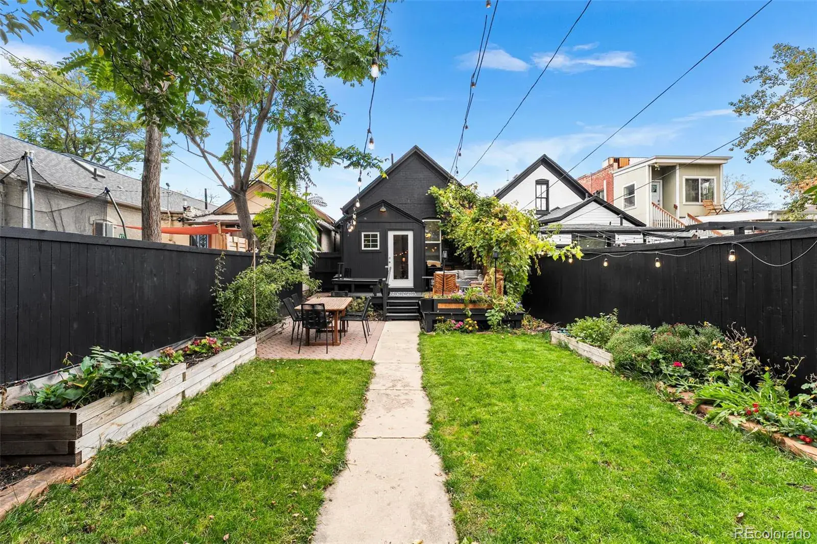 10302025164630 1600 23