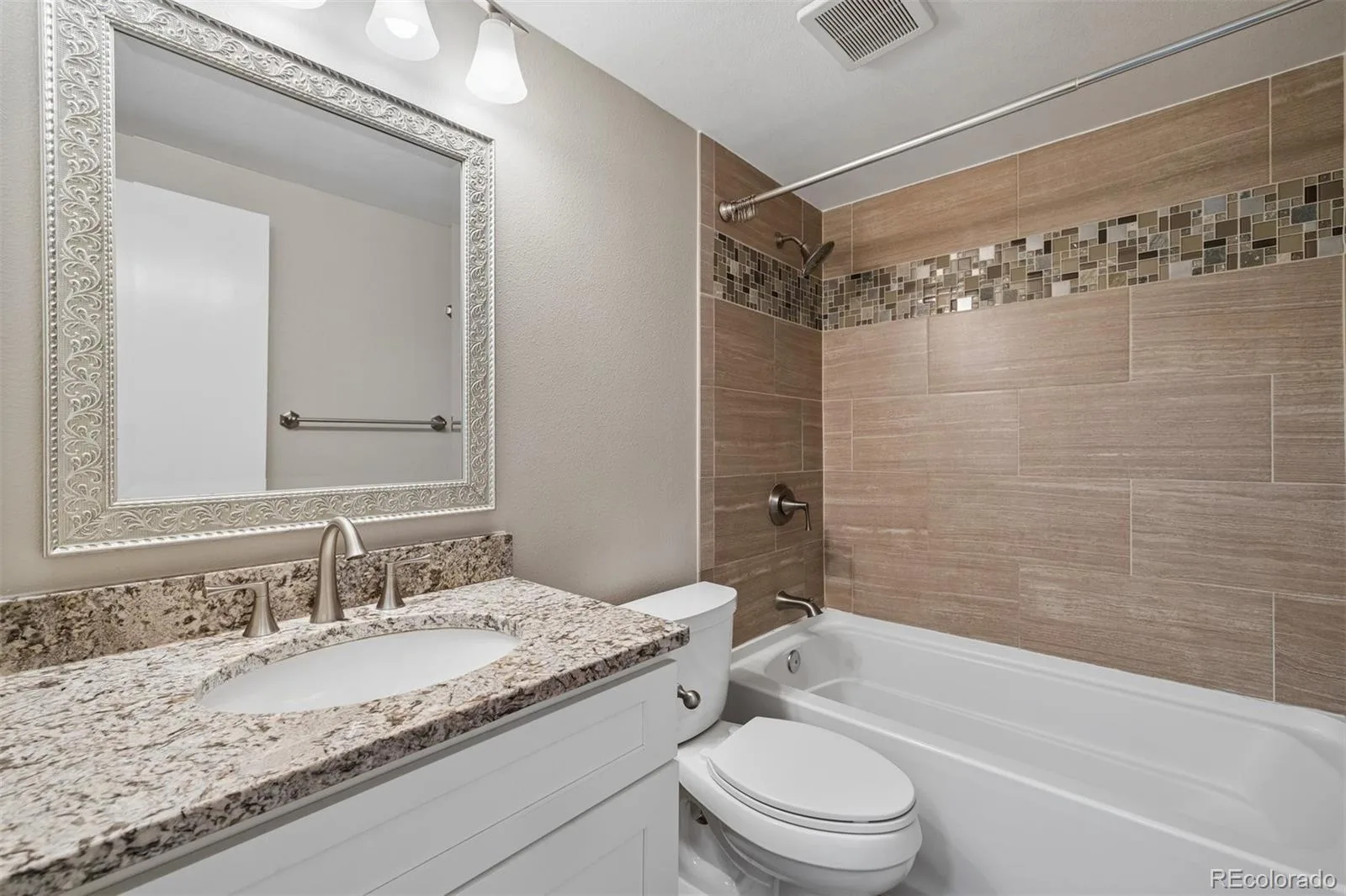 1145 S Oneida Street #D Denver CO 80224 MLS #REC1546798 07112026132149 1600 12