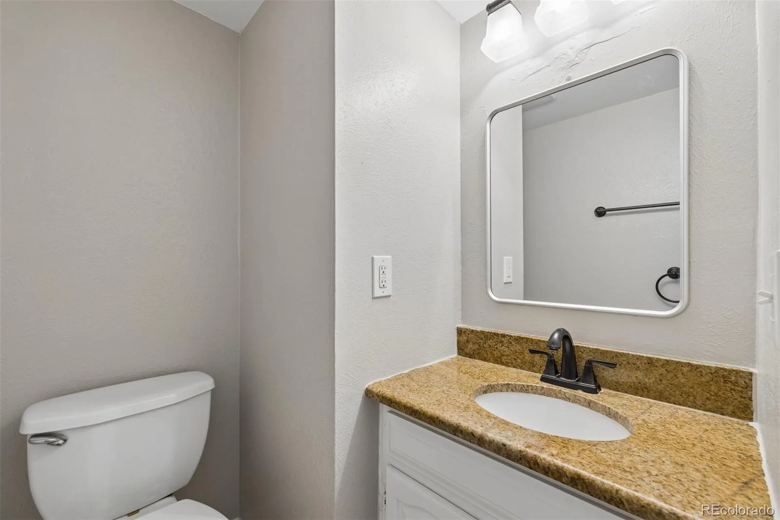 1145 S Oneida Street #D Denver CO 80224 MLS #REC1546798 07112026132149 1600 14