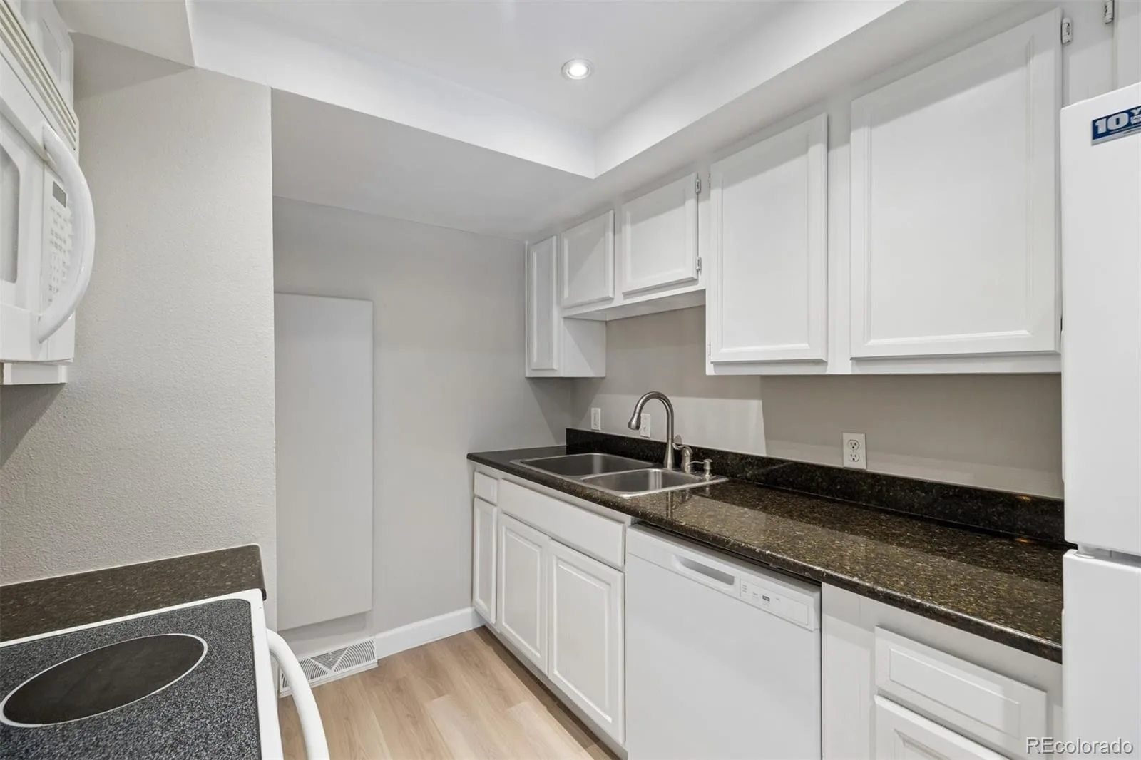 1145 S Oneida Street #D Denver CO 80224 MLS #REC1546798 07112026132149 1600 3
