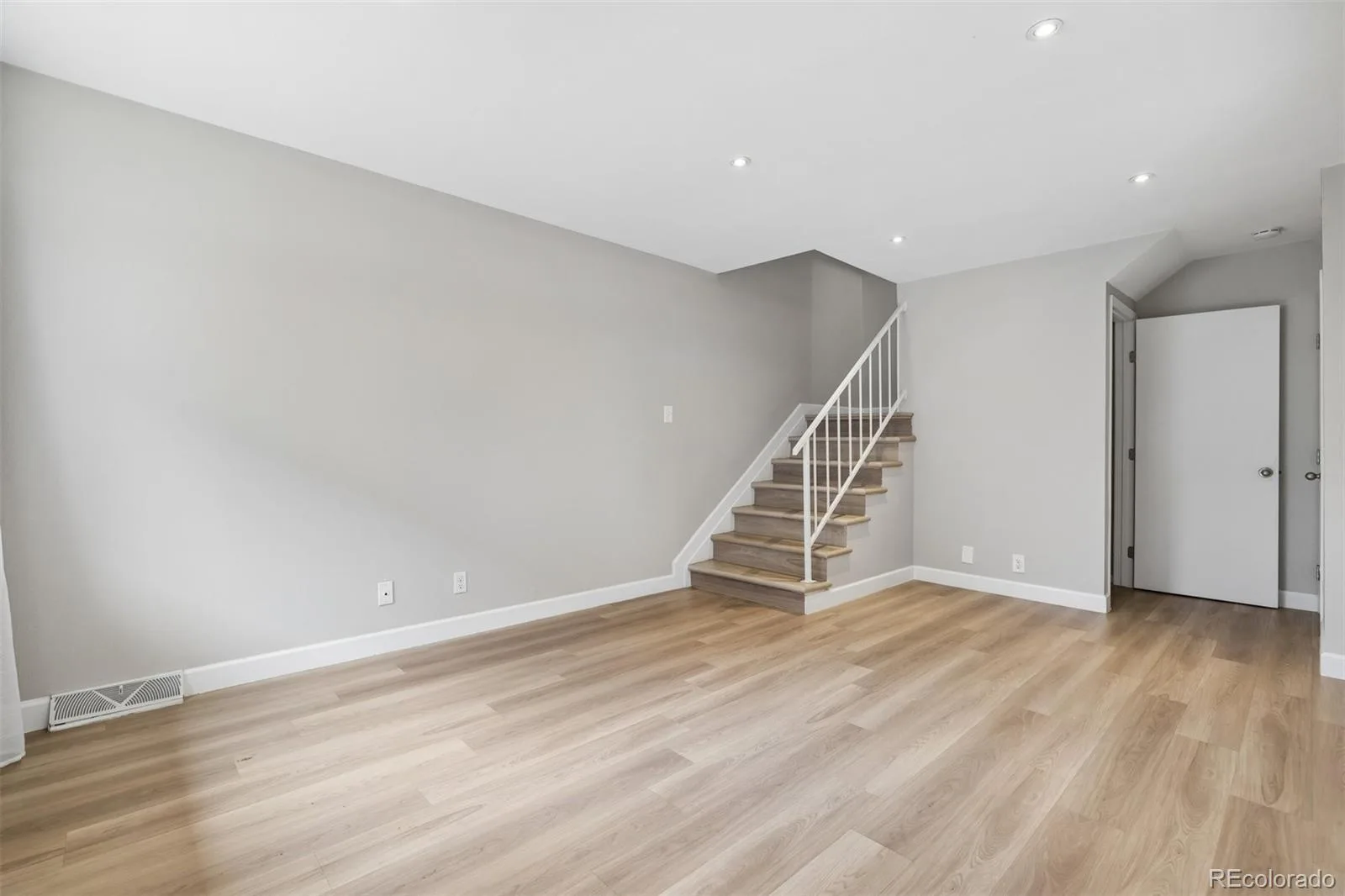 1145 S Oneida Street #D Denver CO 80224 MLS #REC1546798 07112026132149 1600 6