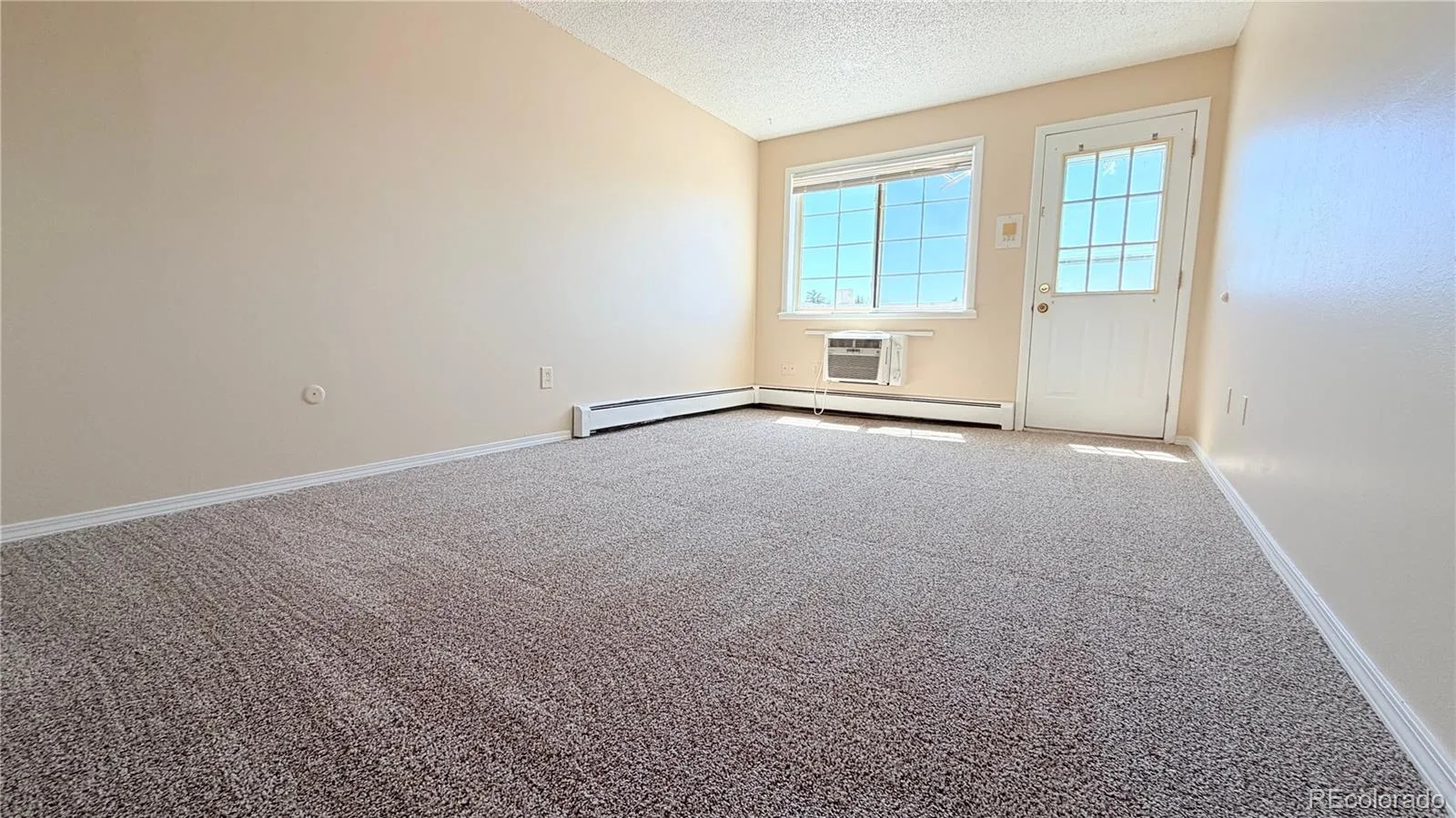 1064 Chambers Court #207 Aurora CO 80011 | MLS #REC1550389 06092026074706 1600 1