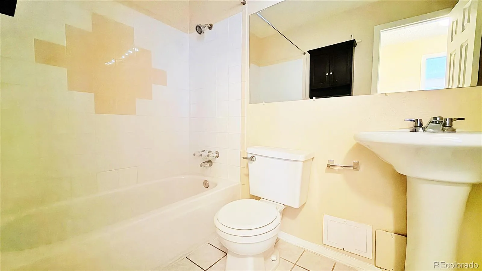 1064 Chambers Court #207 Aurora CO 80011 | MLS #REC1550389 06092026074706 1600 11