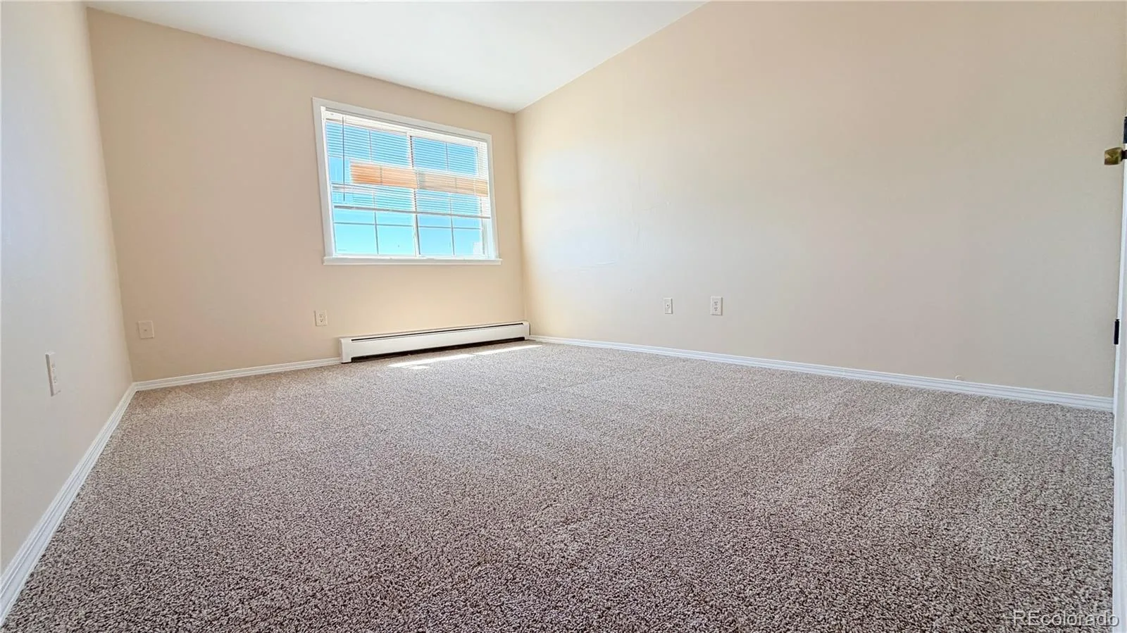 1064 Chambers Court #207 Aurora CO 80011 | MLS #REC1550389 06092026074706 1600 7