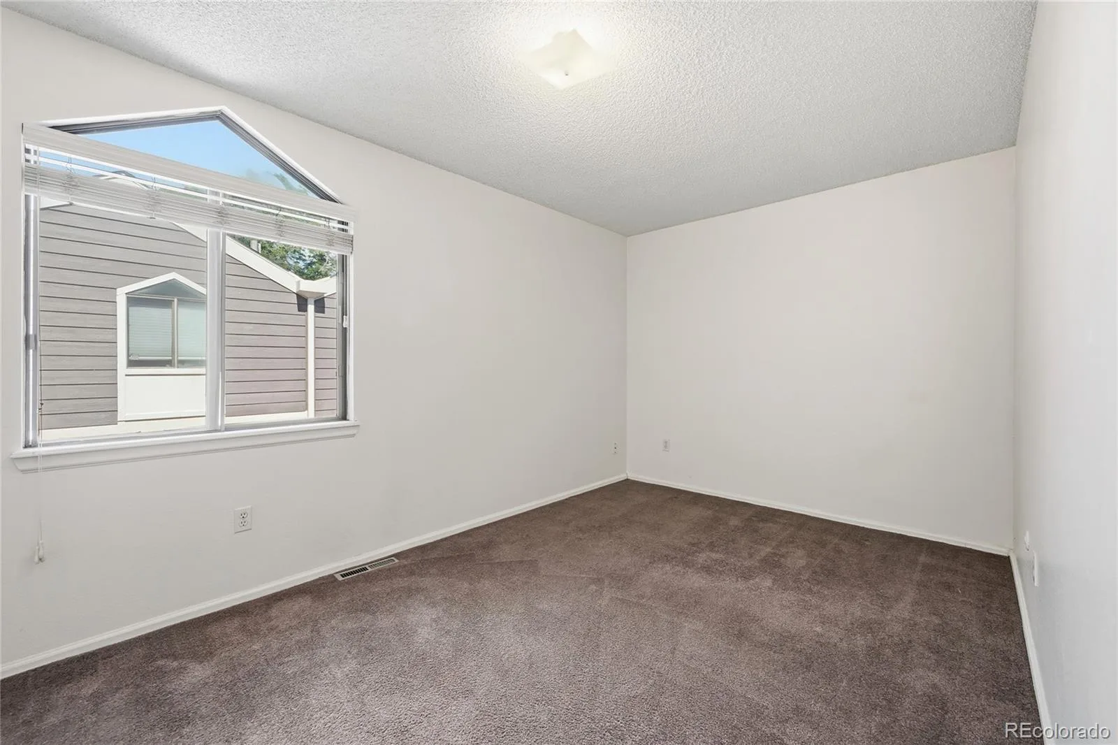 6855 W 84th Way #32 Arvada CO 80003 | MLS #REC1550986 08232026002234 1600 17