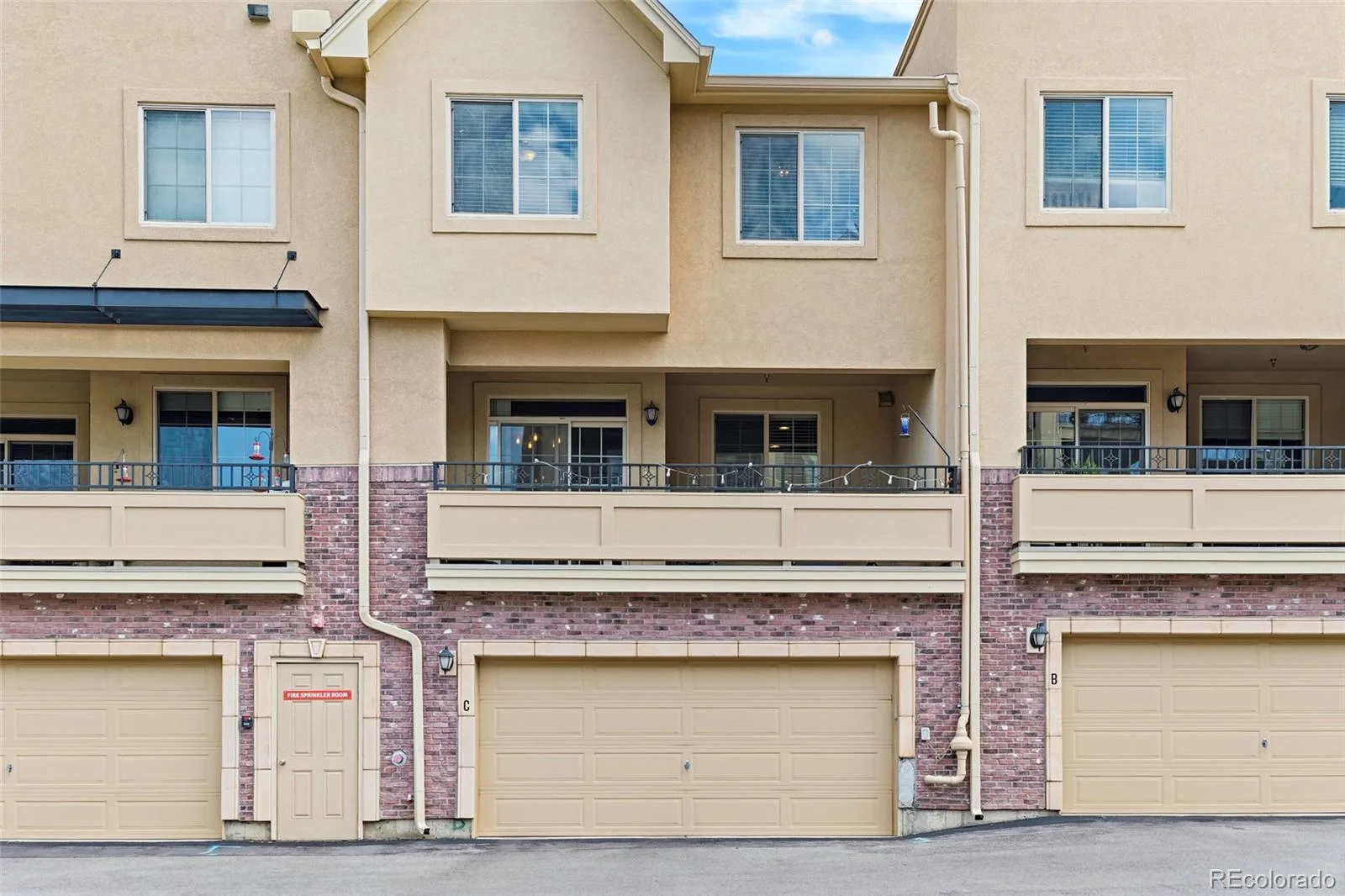 9499 Rockhurst Street #C Littleton CO 80129 | MLS #REC1561341 07282026211732 1600 35