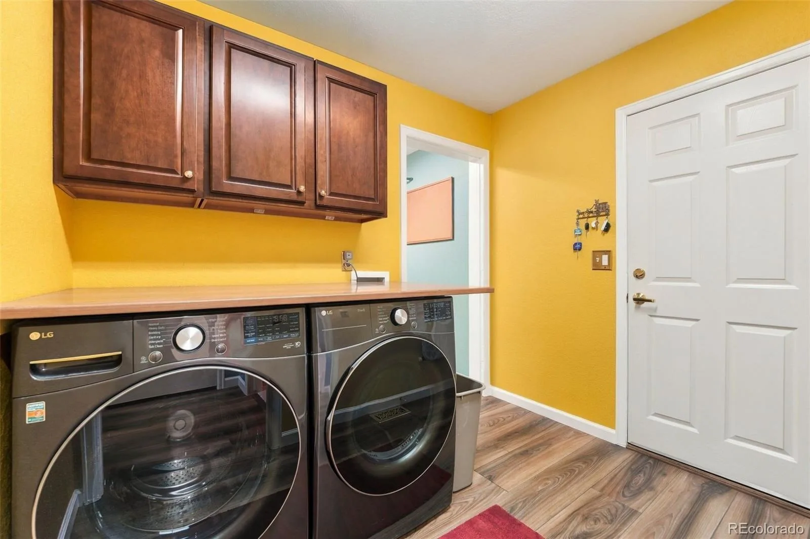 5643 S Ventura Court Centennial CO 80015 | MLS #REC1562167 10142026185027 1600 19