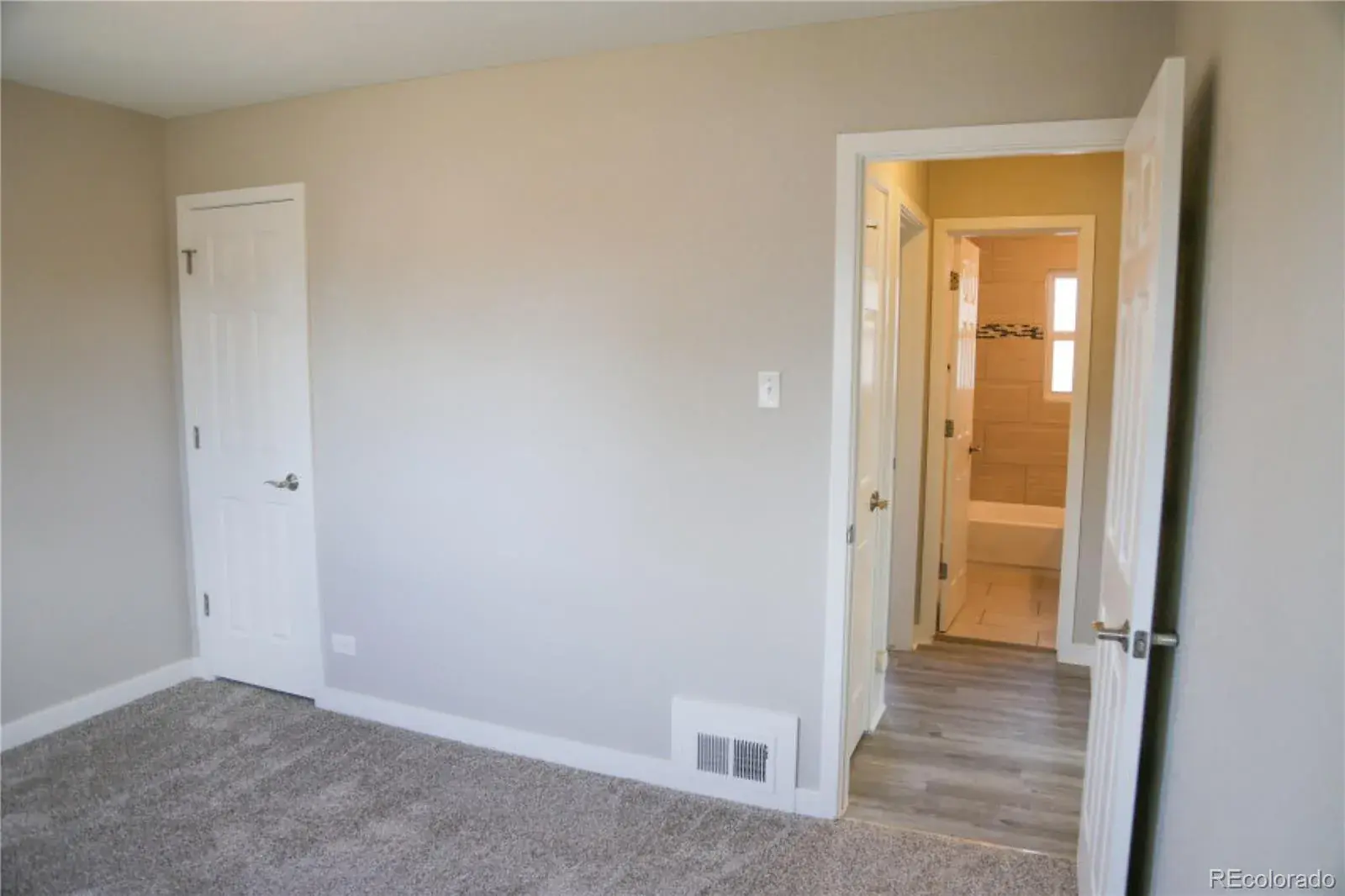 3290 Magnolia Street Denver CO 80207 MLS #REC1562447 02022026172752 1600 18