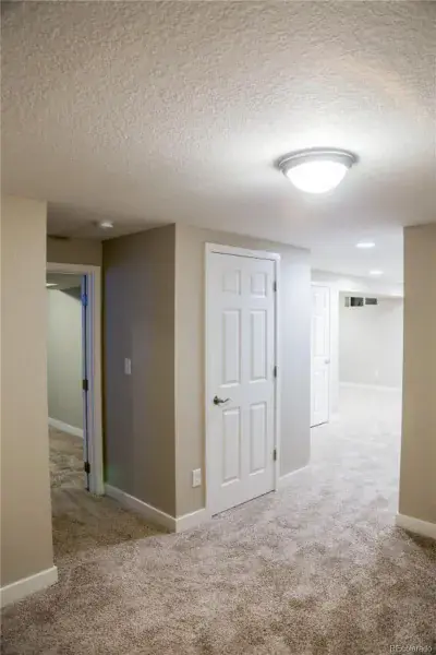 3290 Magnolia Street Denver CO 80207 MLS #REC1562447 02022026172752 800 23