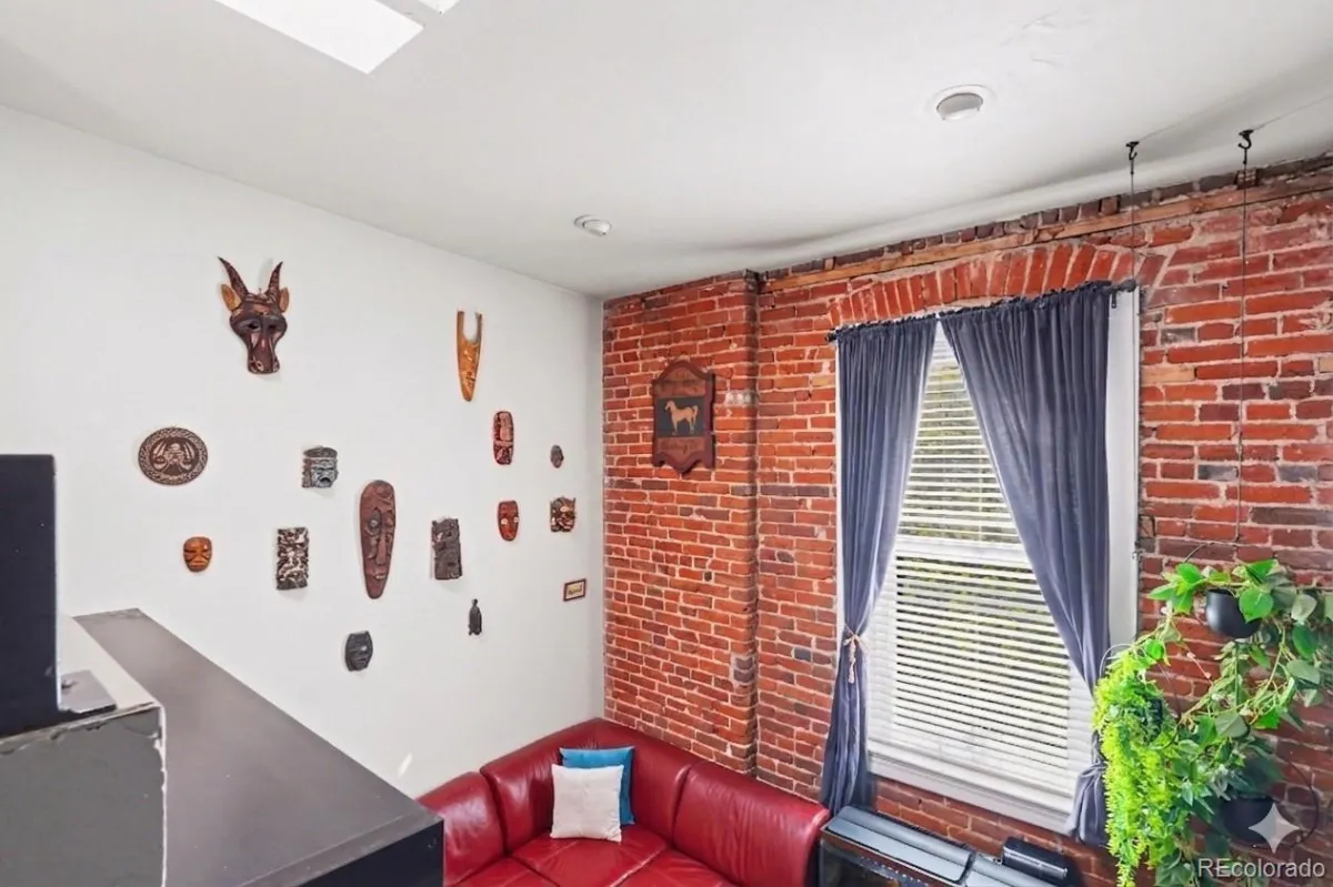 2193 Arapahoe Street #14 Denver CO 80205 MLS #REC1565031 05022026055559 1200 3