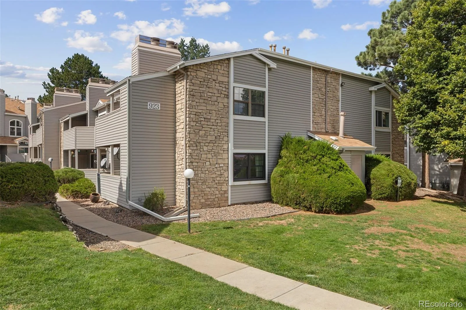 923 S Zeno Way #104 Aurora CO 80017 | MLS #REC1567923 09242026083556 1600 1