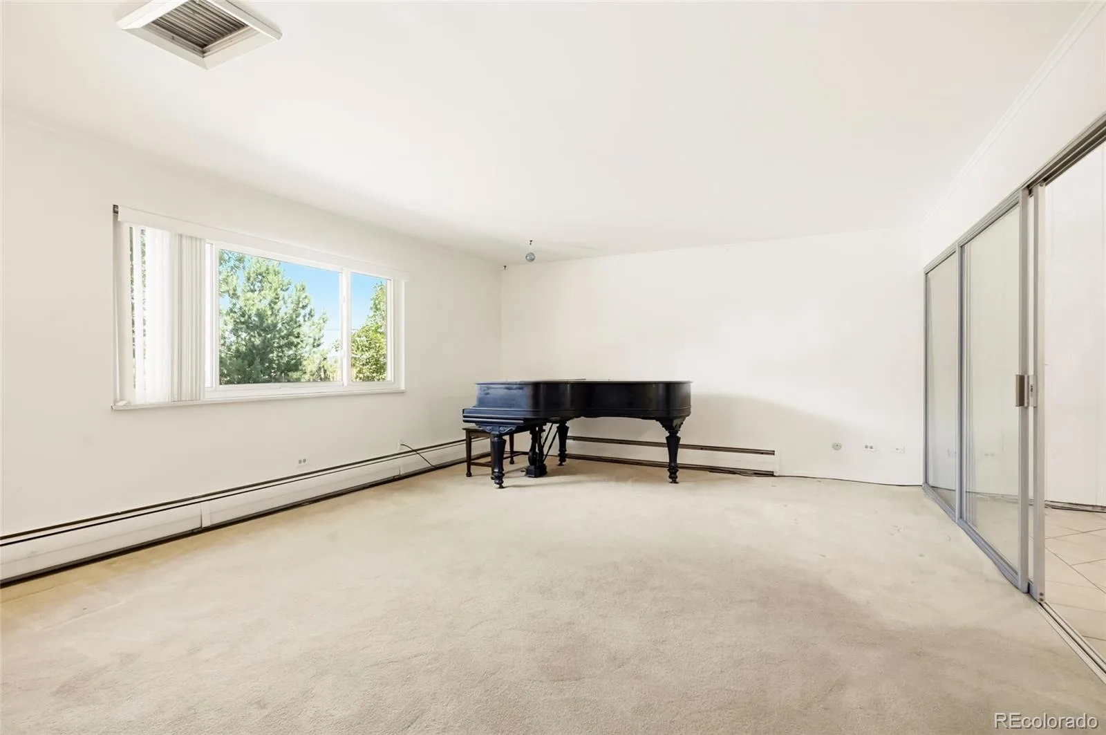 9207 E Center Avenue Denver CO 80247 MLS #REC1569939 06282026190459 1600 10