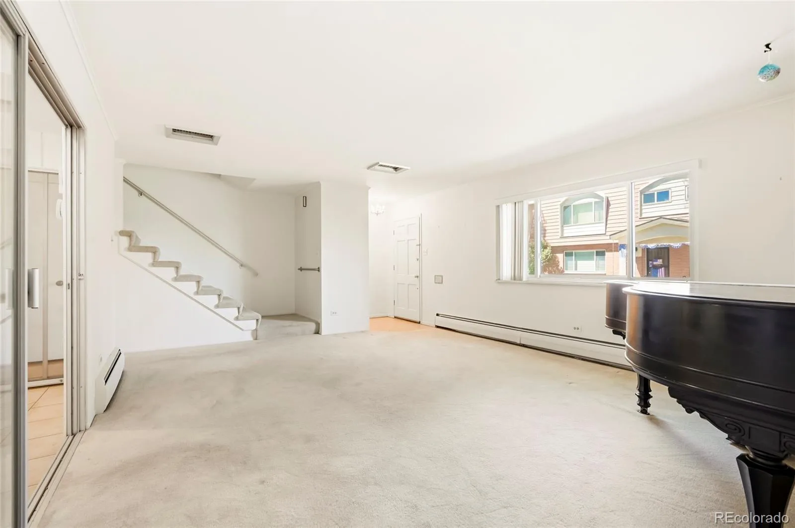 9207 E Center Avenue Denver CO 80247 MLS #REC1569939 06282026190459 1600 12
