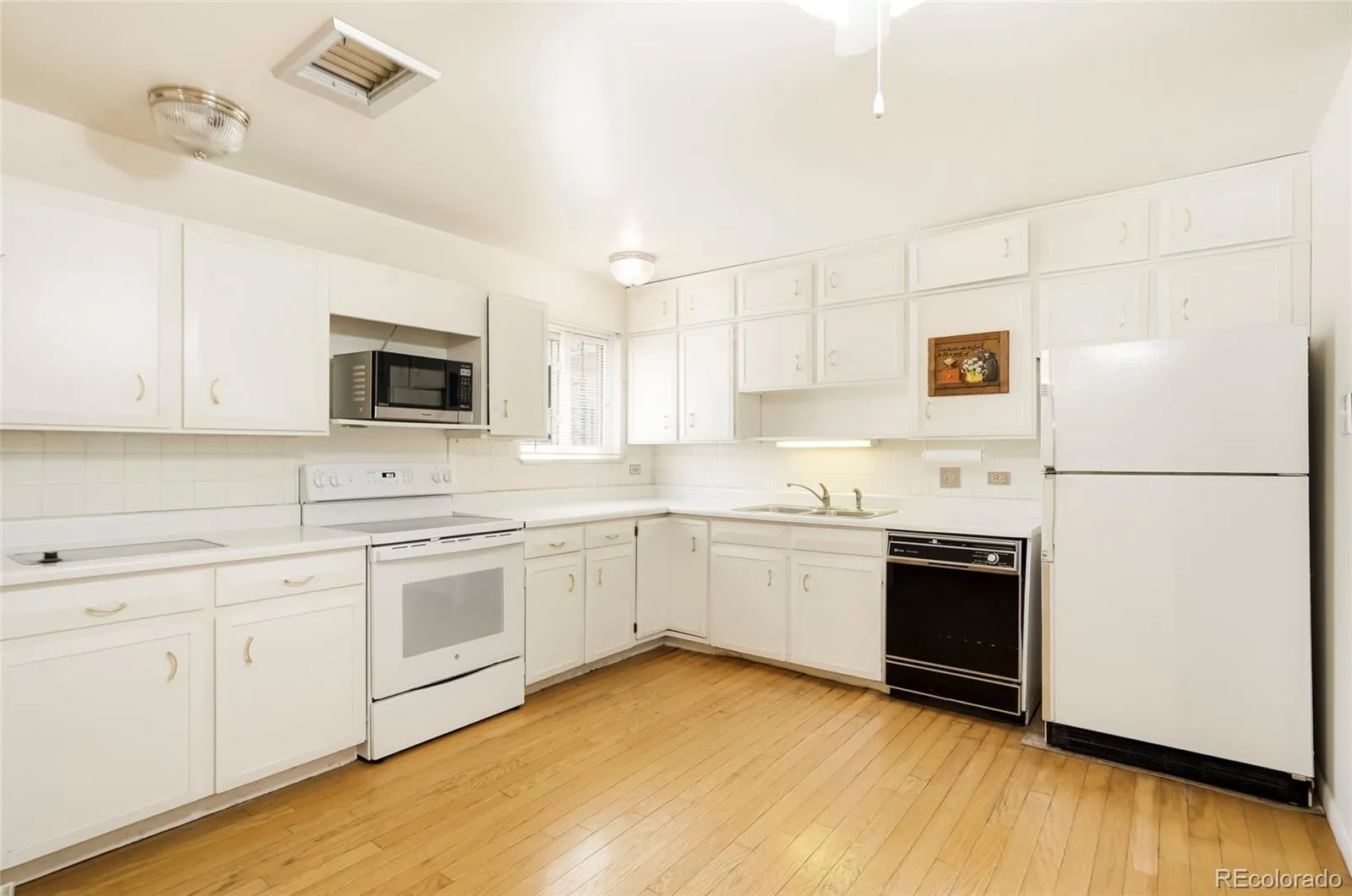 9207 E Center Avenue Denver CO 80247 MLS #REC1569939 06282026190459 1600 6