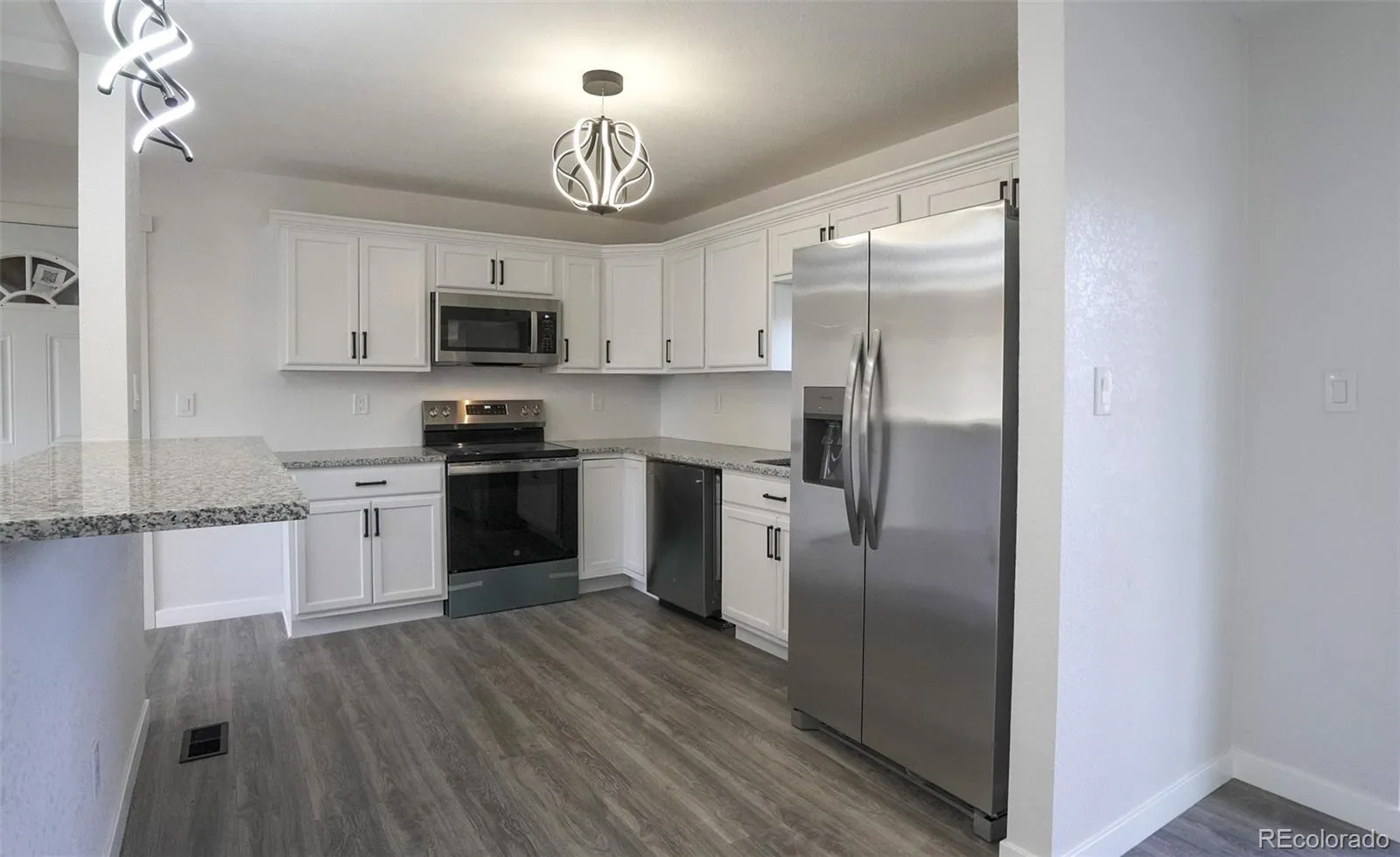 4082 W Eastman Avenue Denver CO 80236 MLS #REC1570778 05132026002407 1600 11