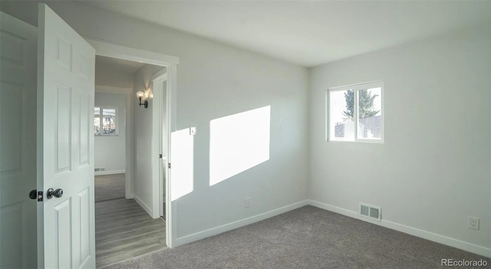 4082 W Eastman Avenue Denver CO 80236 MLS #REC1570778 05132026002407 1600 18