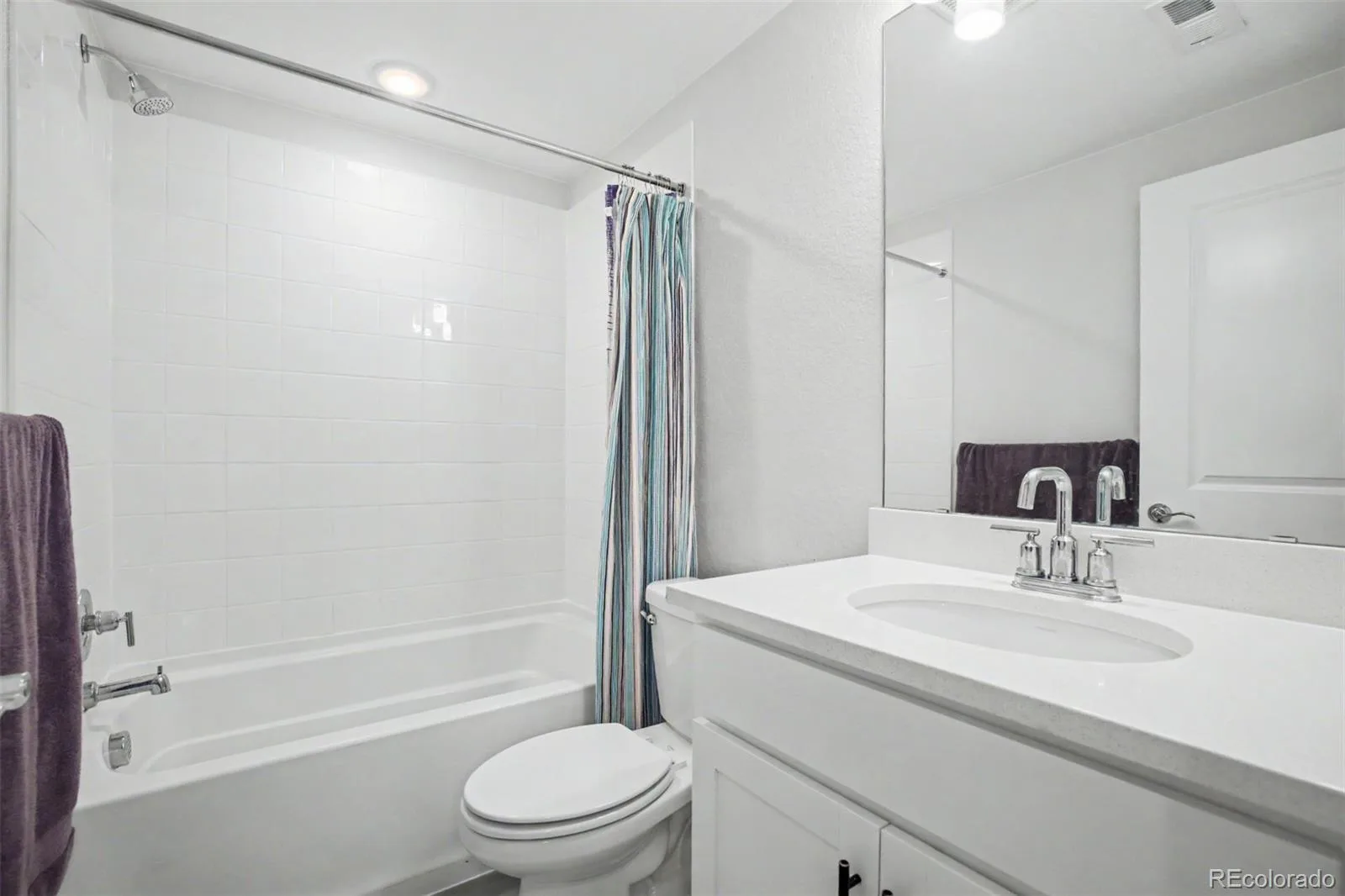23933 E 39th Avenue Aurora CO 80019 | MLS #REC1573276 08112026215635 1600 34