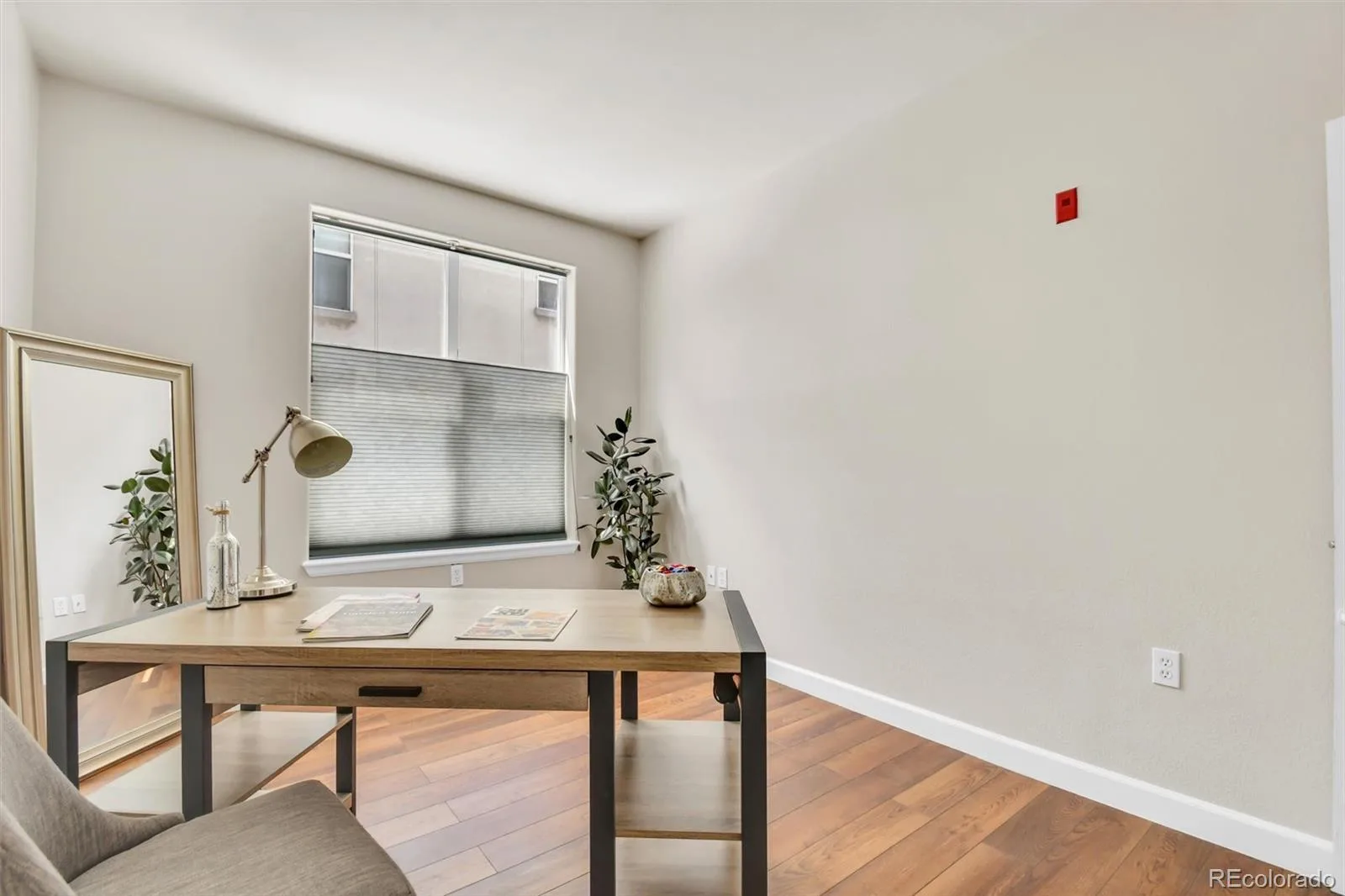 1747 N Pearl Street #108 Denver CO 80203 MLS #REC1574267 06092026074218 1600 24