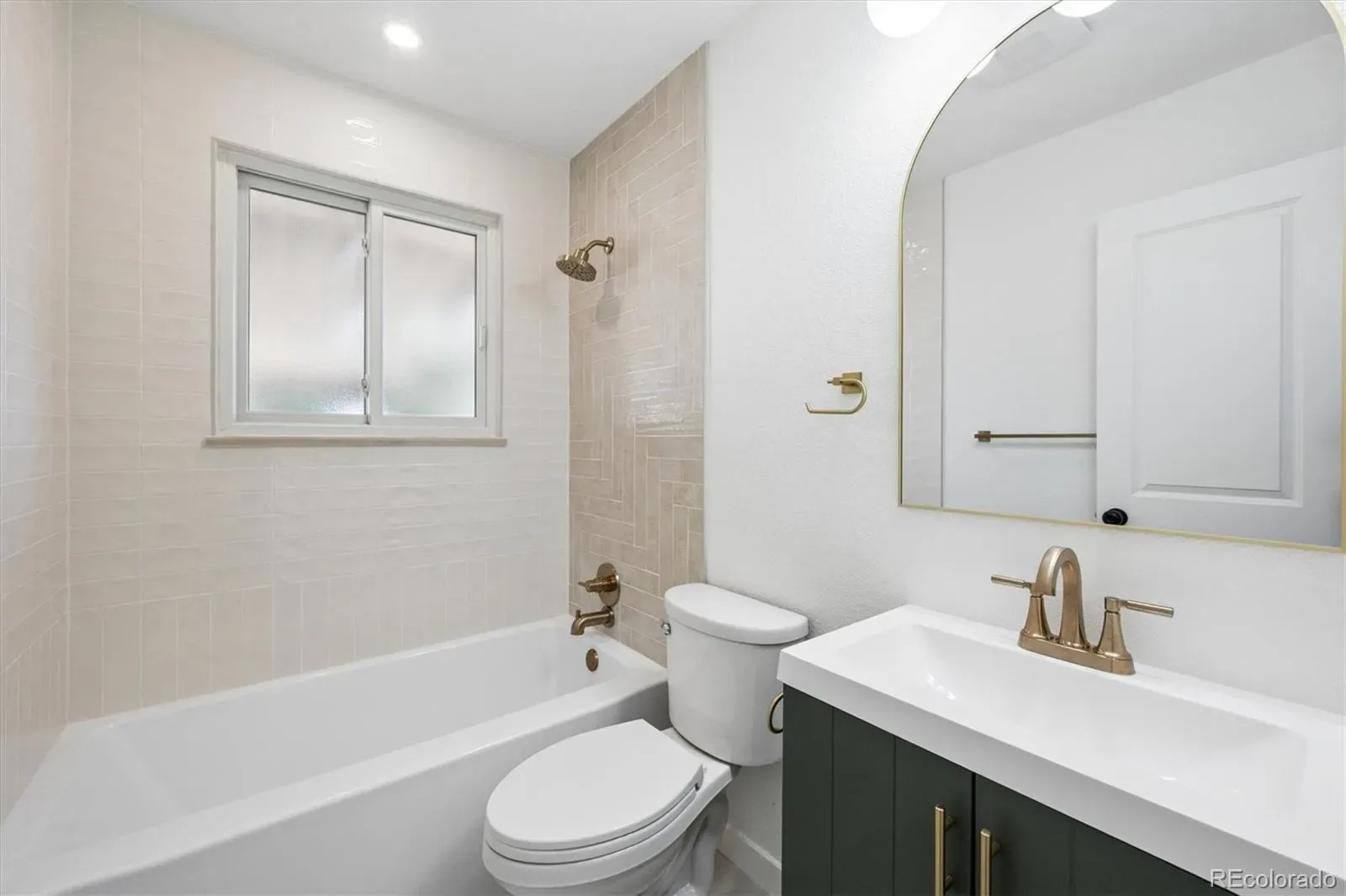 03232026215111 1600 10