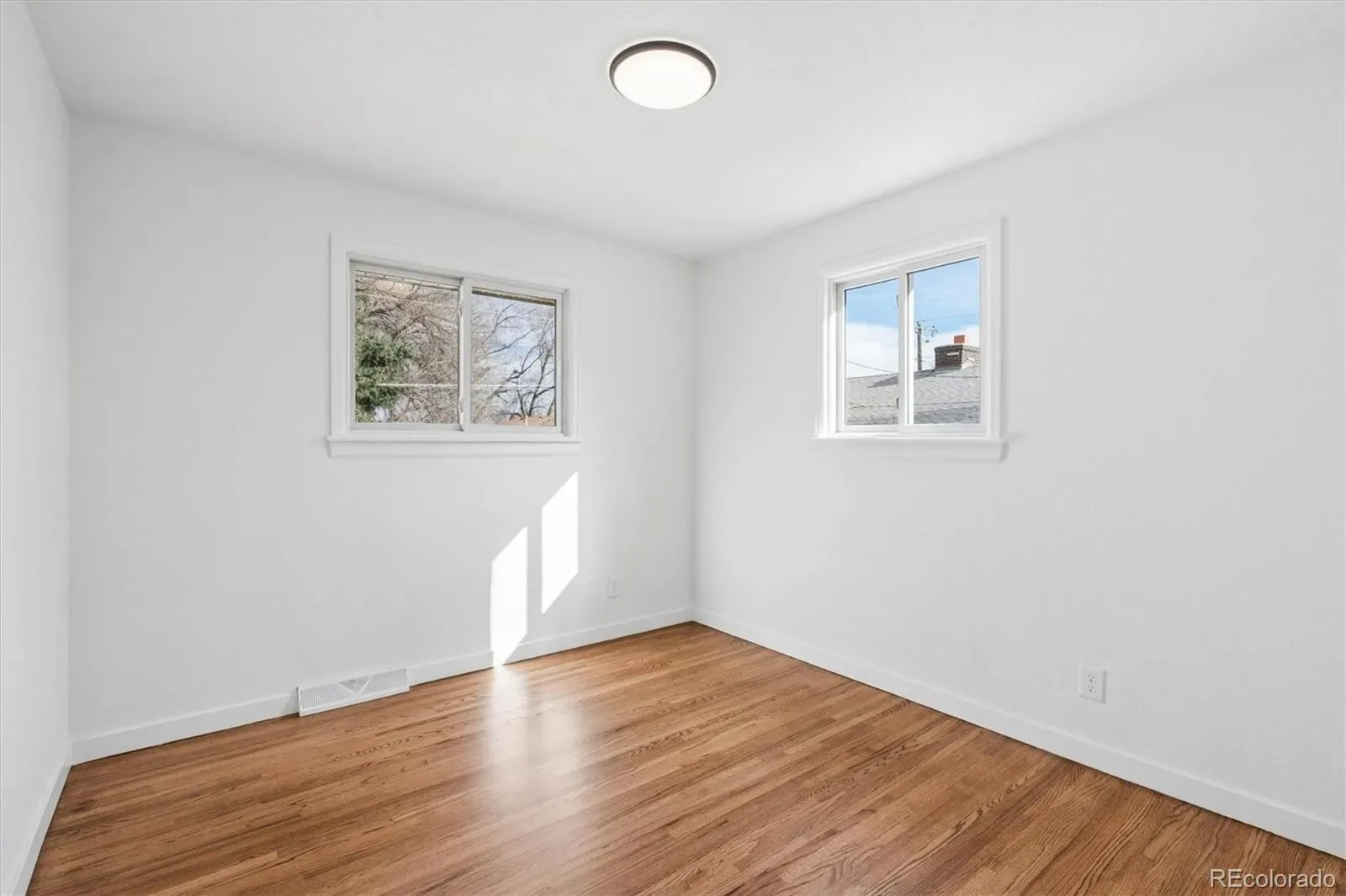 03232026215111 1600 12