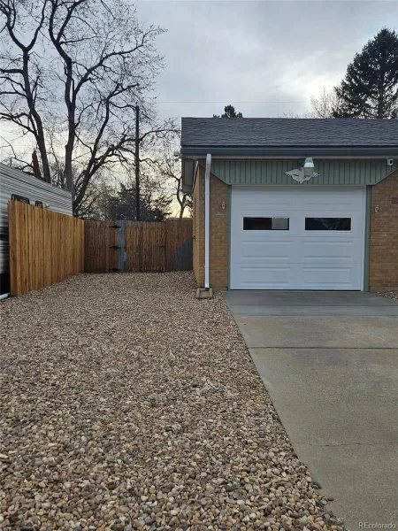 03232026215111 800 24