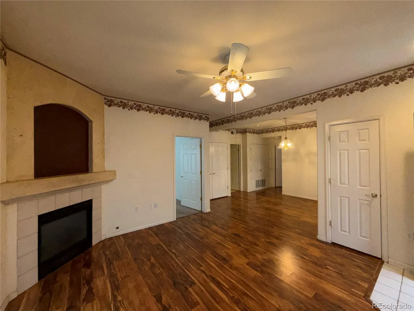 4385 S Balsam Street #2-104 Littleton CO 80123 MLS #REC1574855 03192026172250 1600 2