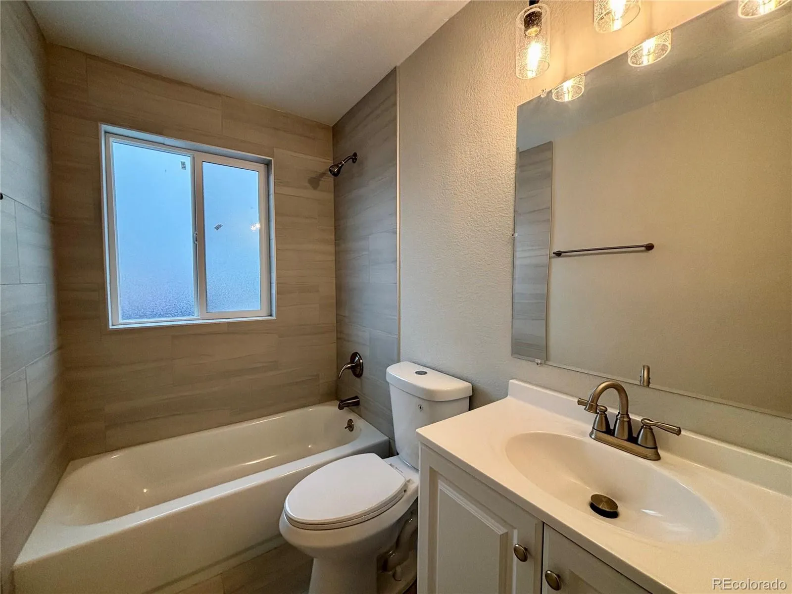 5564 Xapary Way Denver CO 80239 MLS #REC1574886 04222026174913 1600 10