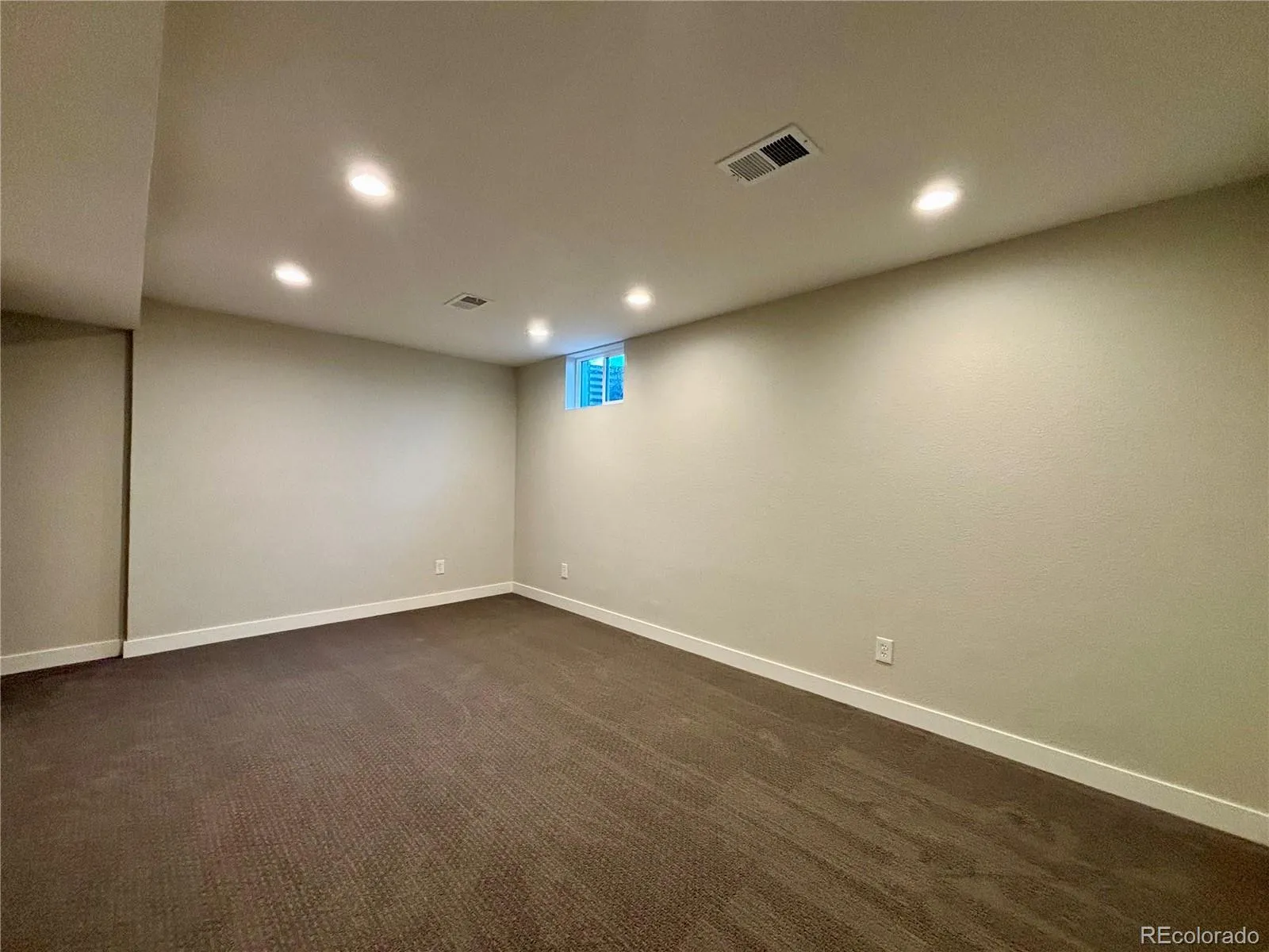 5564 Xapary Way Denver CO 80239 MLS #REC1574886 04222026174913 1600 13