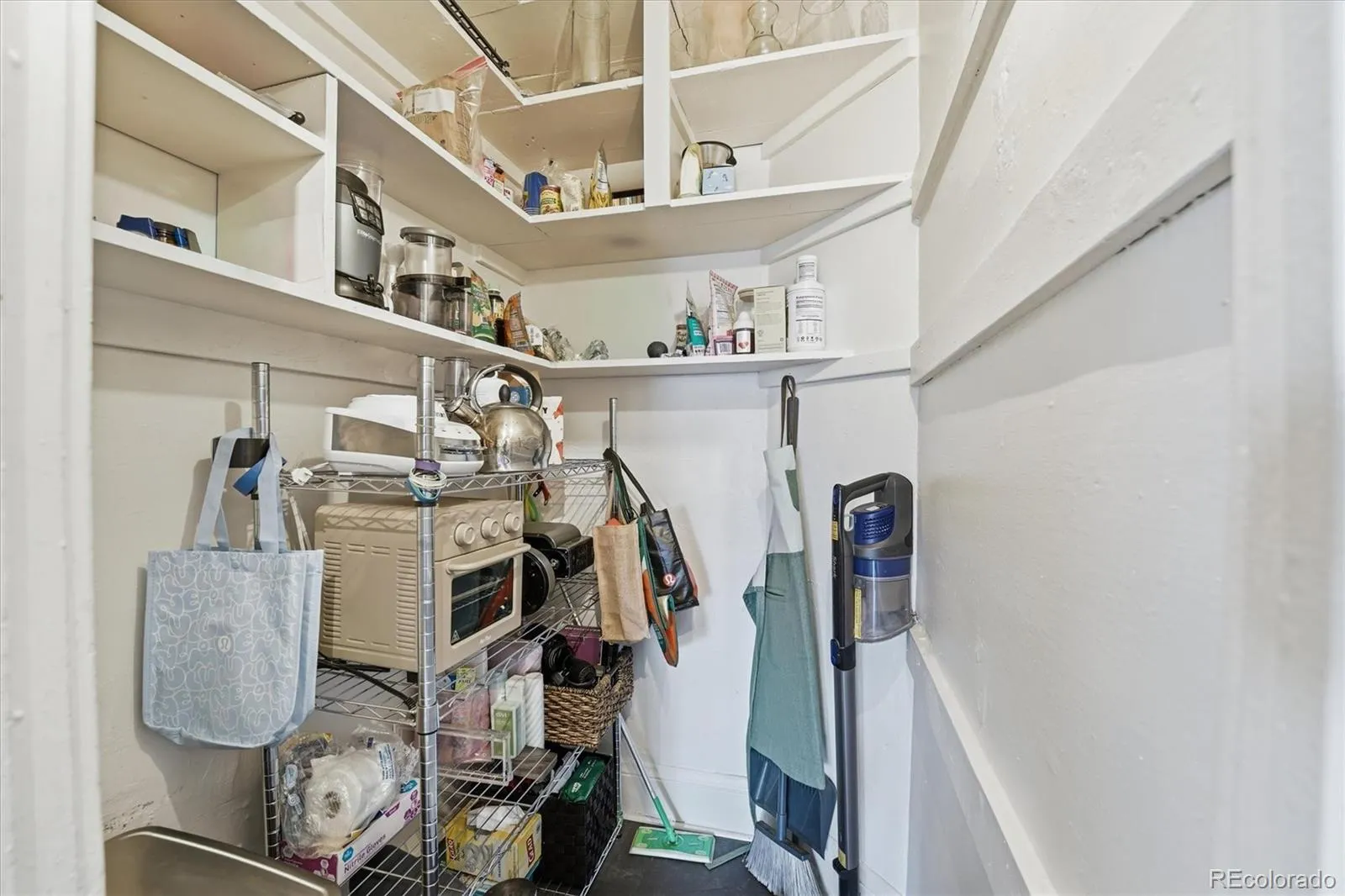 503 S Grant Street Denver CO 80209 MLS #REC1575078 05052026191535 1600 16