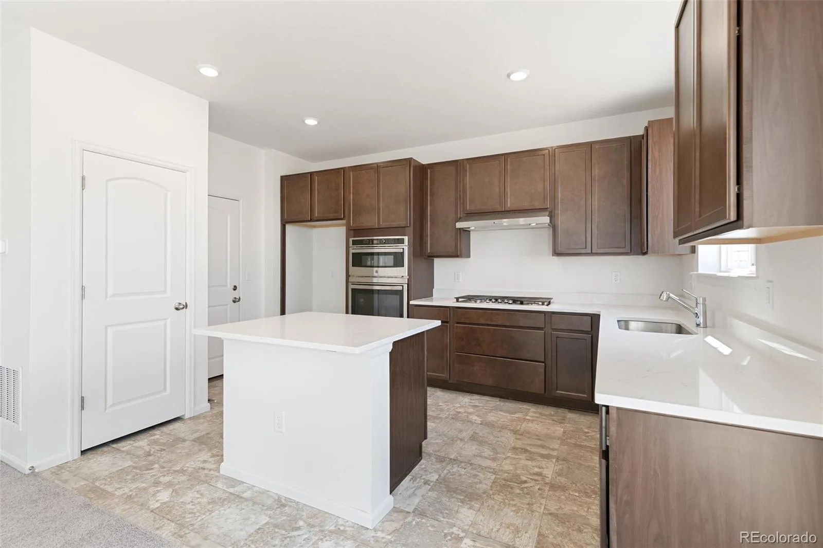 20474 E 57th Avenue Aurora CO 80019 | MLS #REC1575426 07312026231630 1600 10
