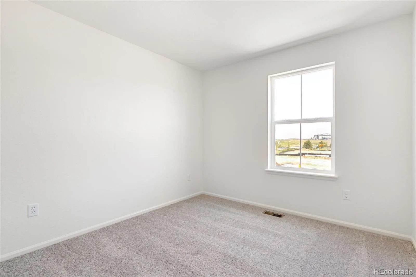 20474 E 57th Avenue Aurora CO 80019 | MLS #REC1575426 07312026231630 1600 23