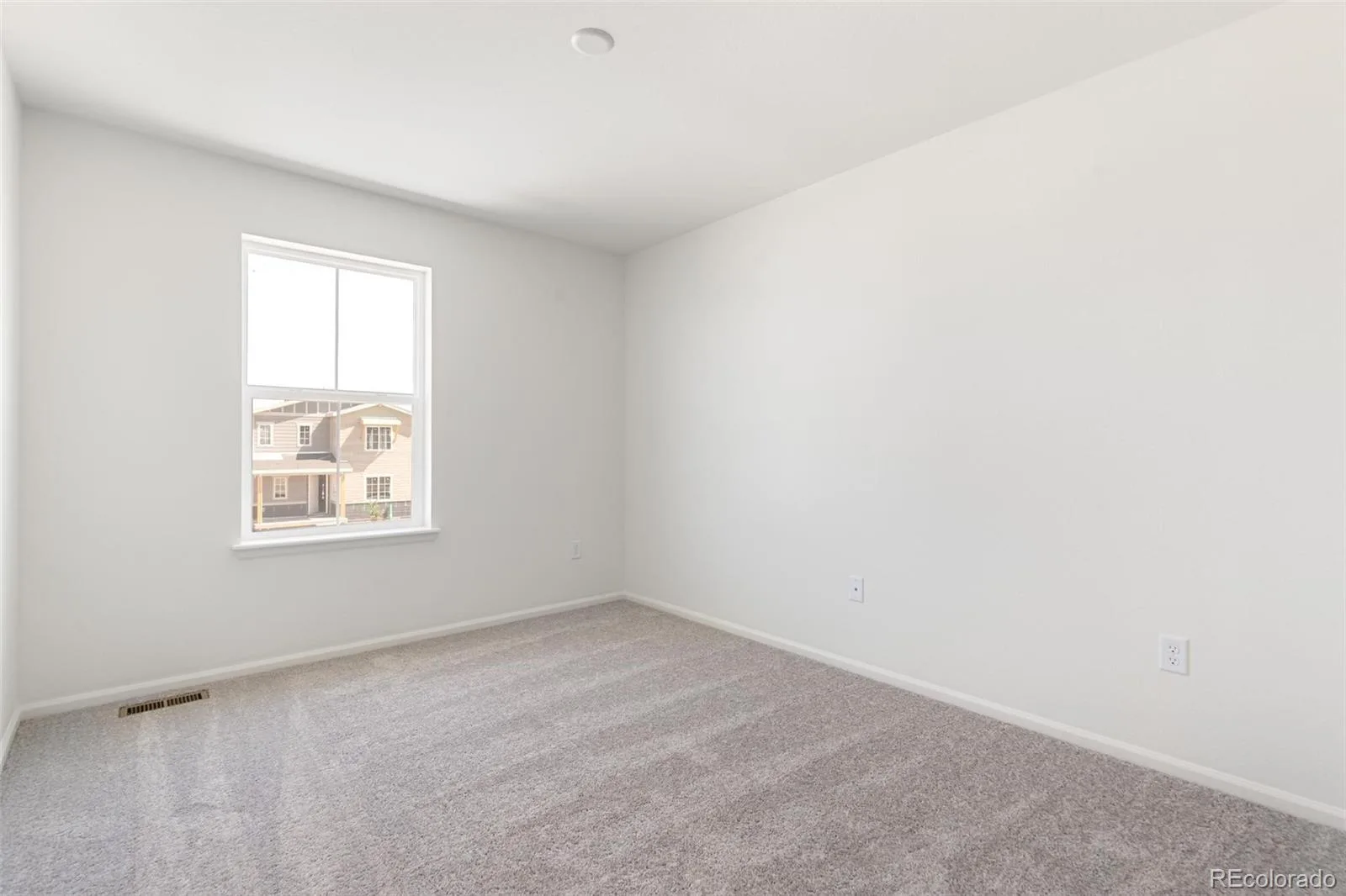 20474 E 57th Avenue Aurora CO 80019 | MLS #REC1575426 07312026231630 1600 24