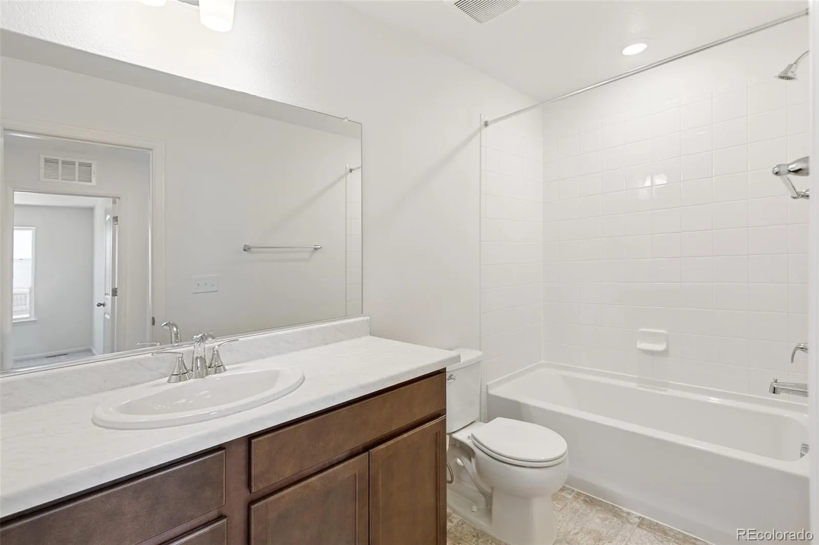 20474 E 57th Avenue Aurora CO 80019 | MLS #REC1575426 07312026231630 1600 25