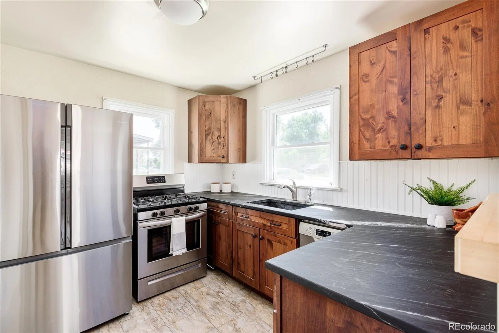1240 Vance Street Lakewood CO 80214 MLS #REC1580646 06012026185544 1600 2