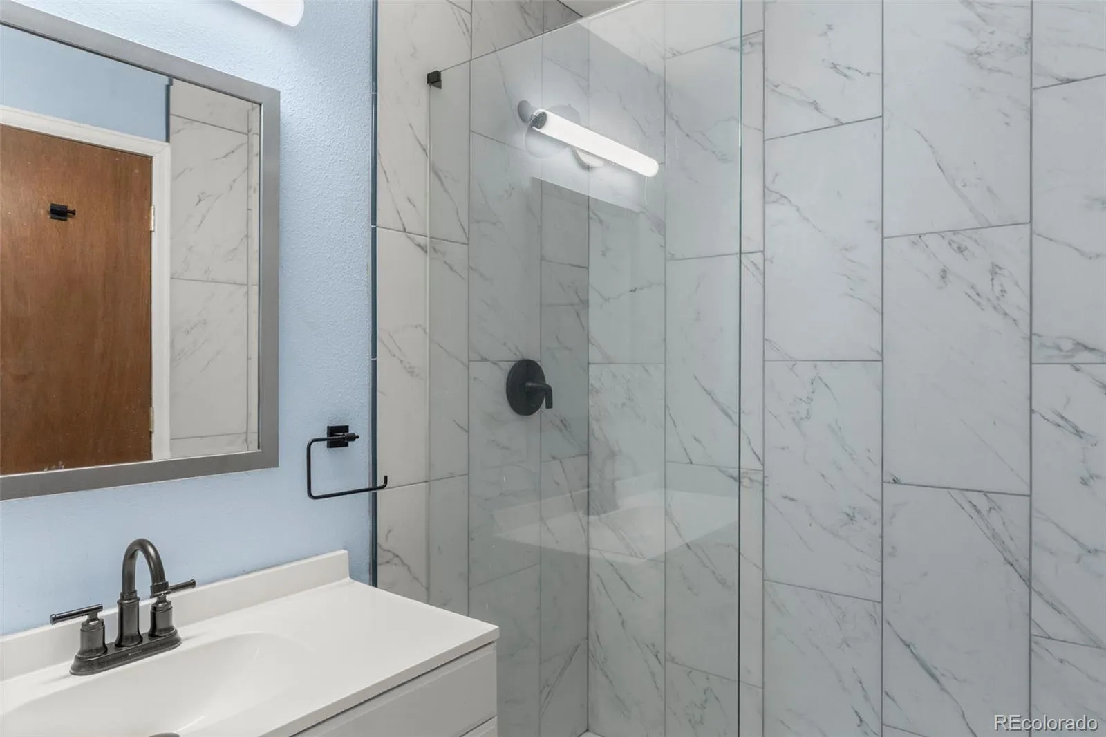 5702 W Asbury Place #102 Lakewood CO 80227 | MLS #REC1581261 05052026034402 1600 11