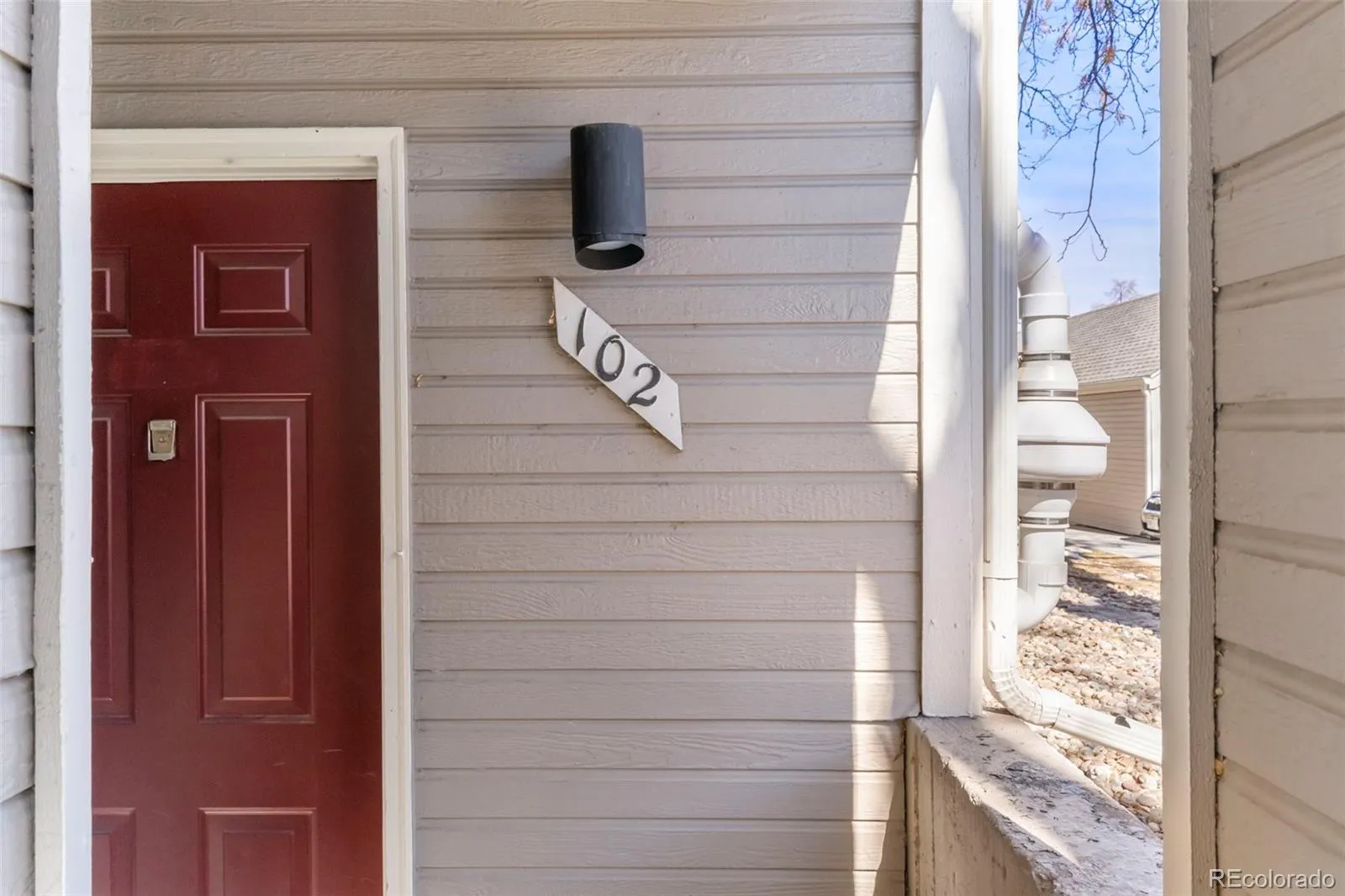 5702 W Asbury Place #102 Lakewood CO 80227 | MLS #REC1581261 05052026034402 1600 16