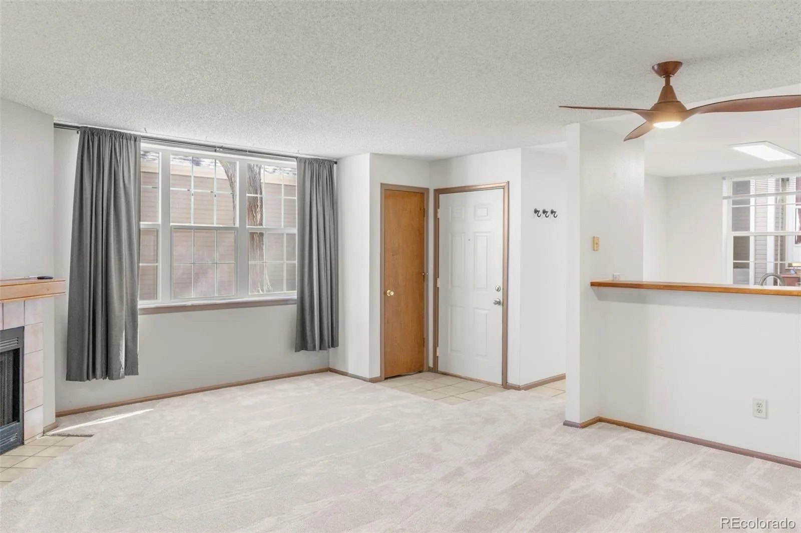 5702 W Asbury Place #102 Lakewood CO 80227 | MLS #REC1581261 05052026034402 1600 6