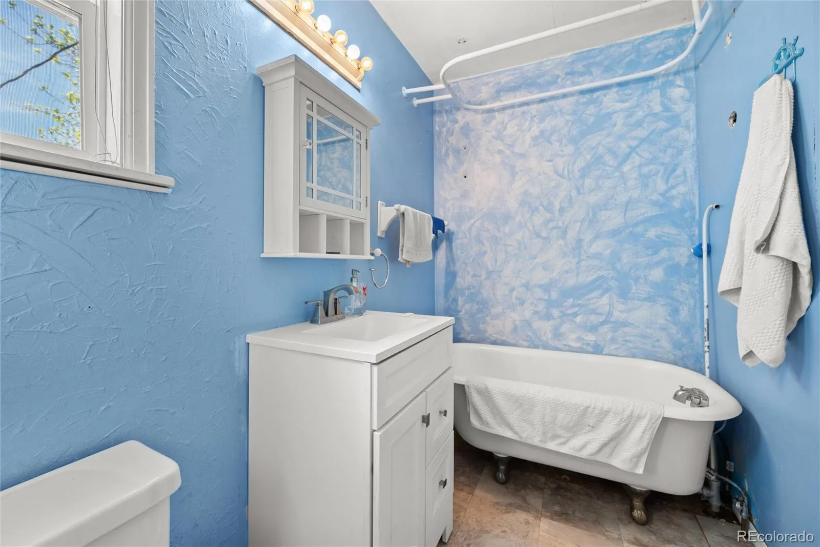 2036 S Acoma Street Denver CO 80223 MLS #REC1582393 04142026235336 1600 9