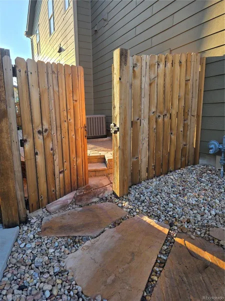 1279 S Dallas Court Denver CO 80247 | MLS #REC1583940 10012026180044 800 36