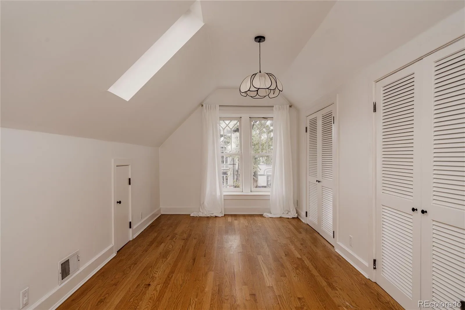 87 W Cedar Avenue Denver CO 80223 | MLS #REC1584056 10152026160254 1600 36