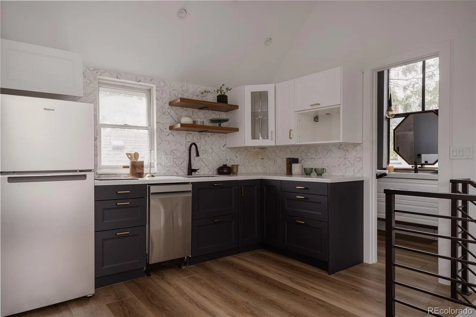 87 W Cedar Avenue Denver CO 80223 | MLS #REC1584056 10152026160254 1600 46