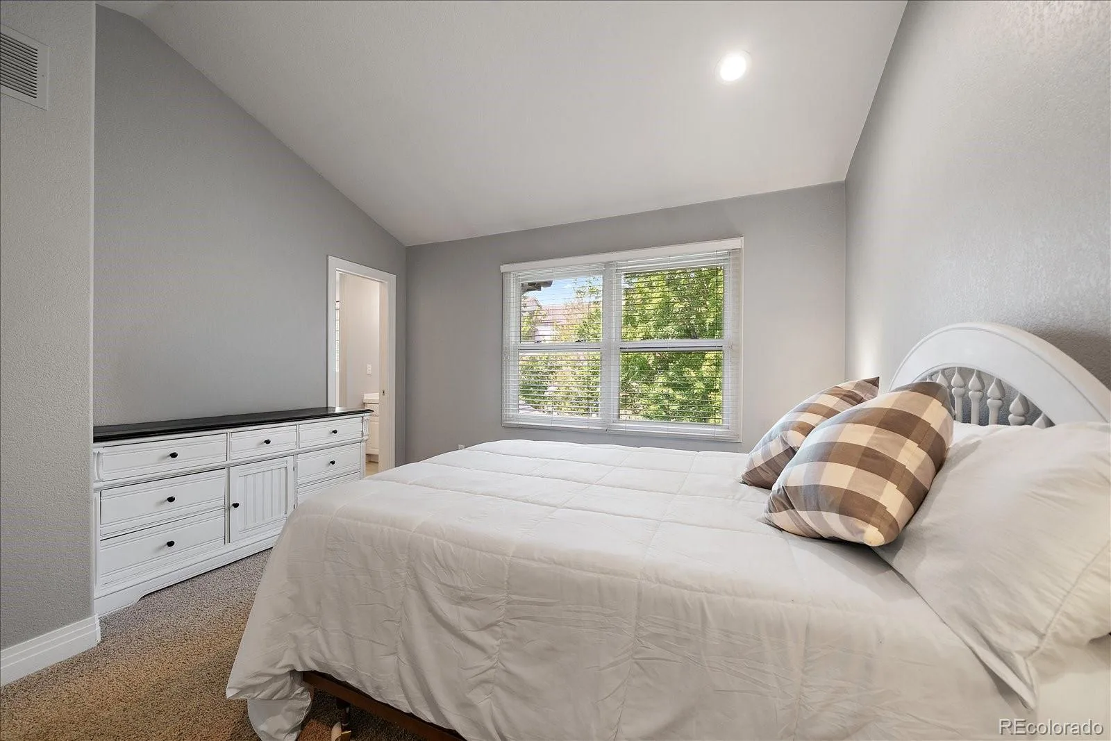 108 S Monroe Street Denver CO 80209 | MLS #REC1586666 08082026133319 1600 21