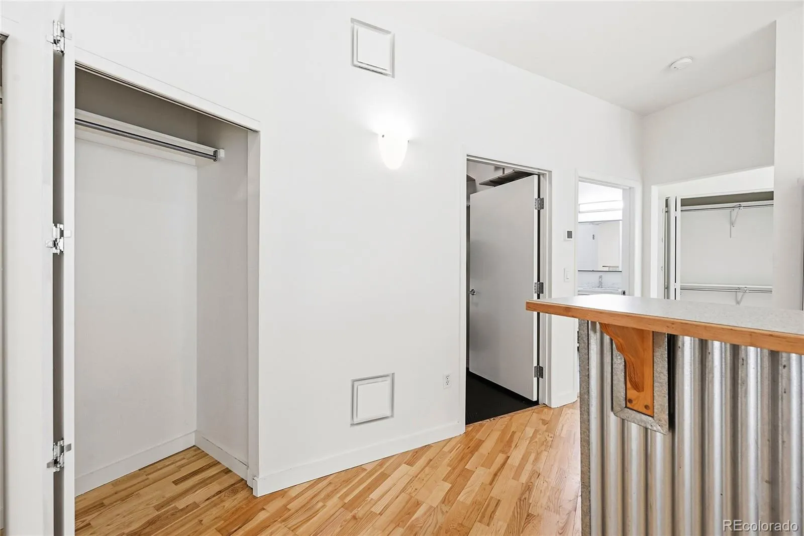 04172026205821 1600 17