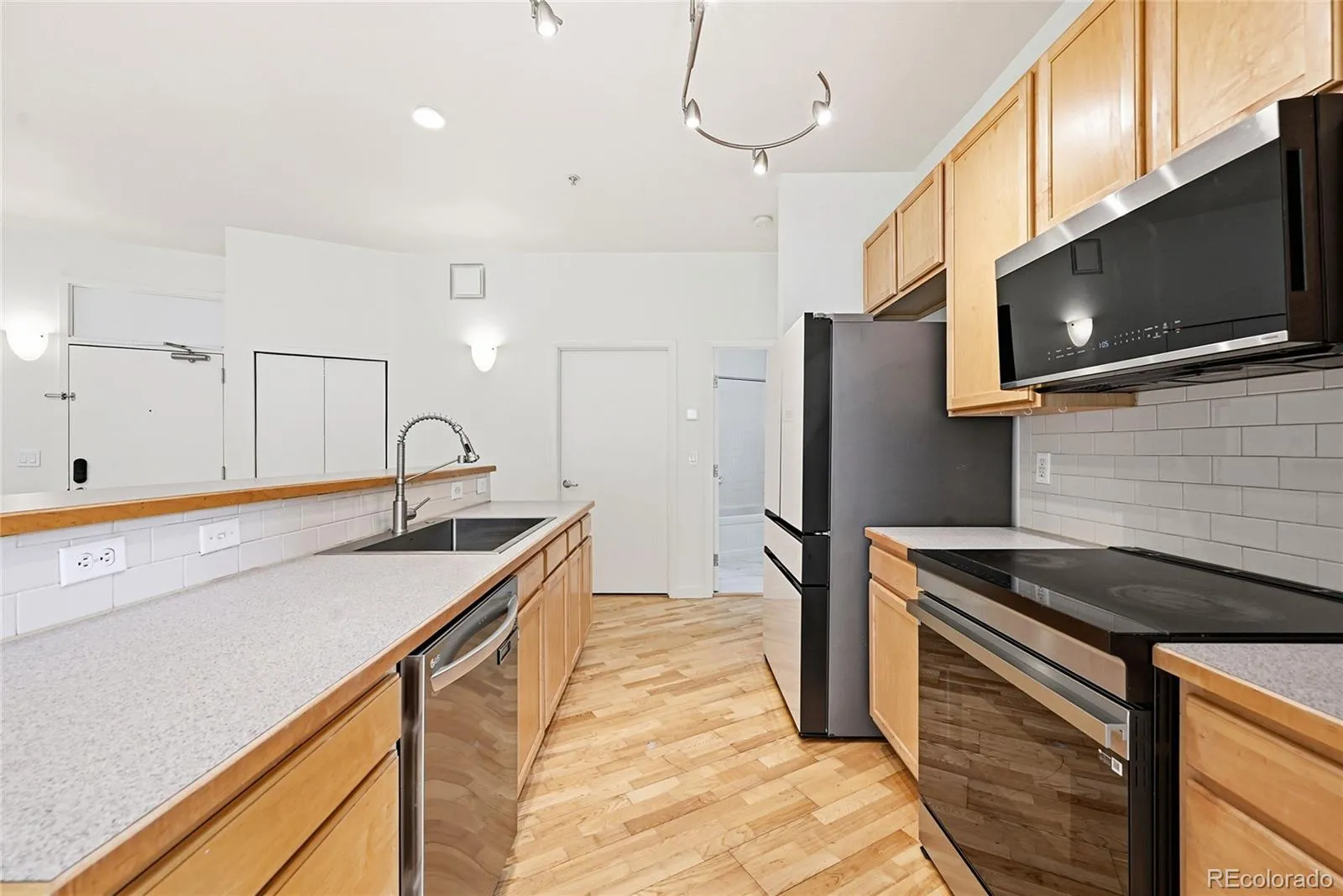 04172026205821 1600 7