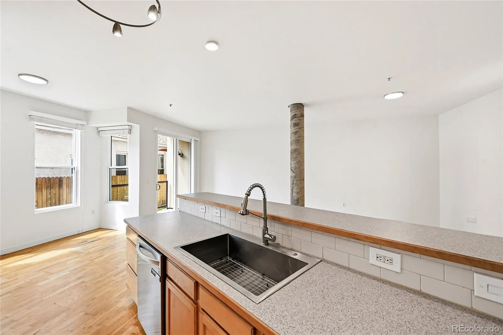 04172026205821 1600 8