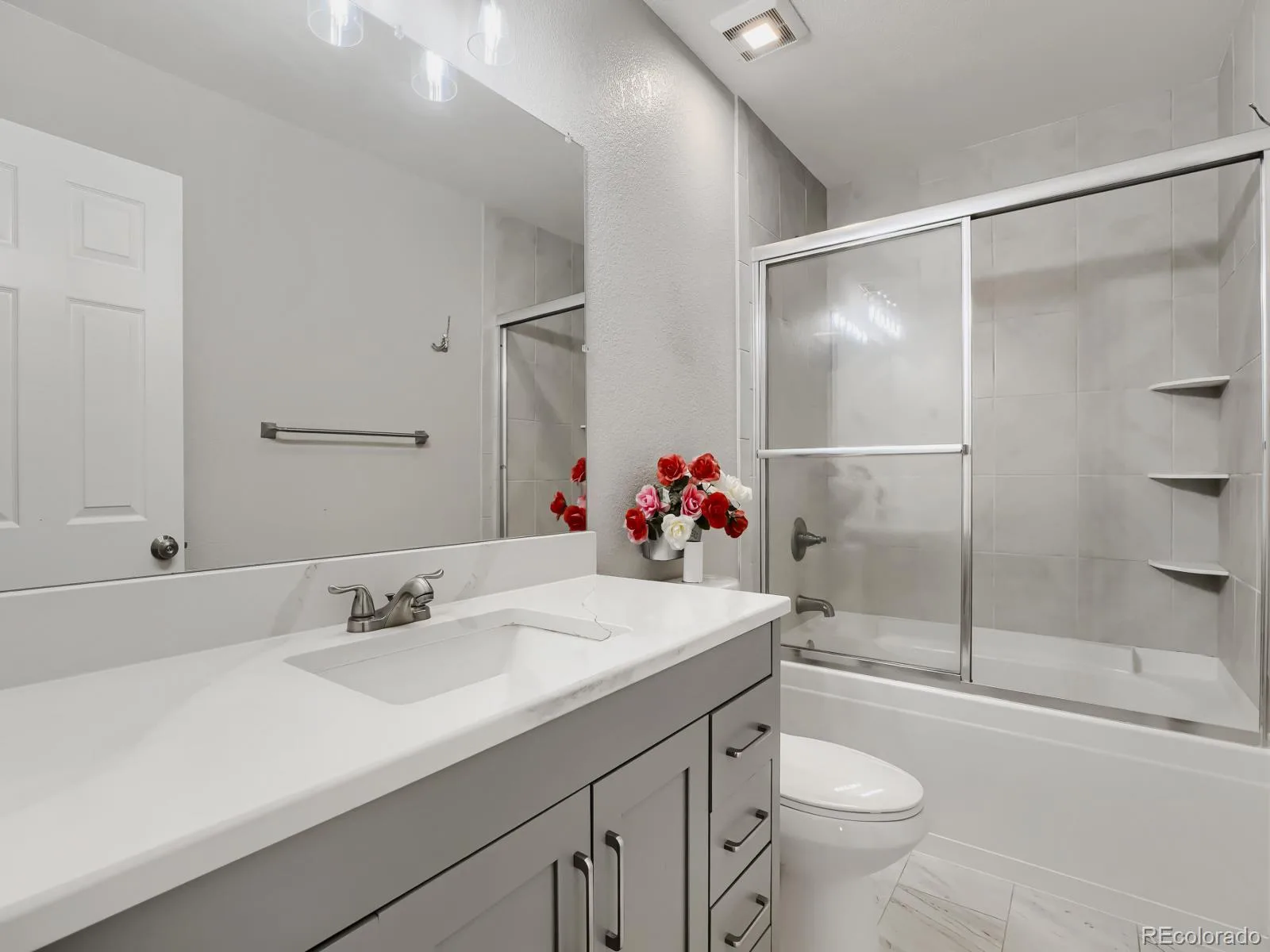 19740 E Idaho Avenue Aurora CO 80017 MLS #REC1588169 06042026140121 1600 16