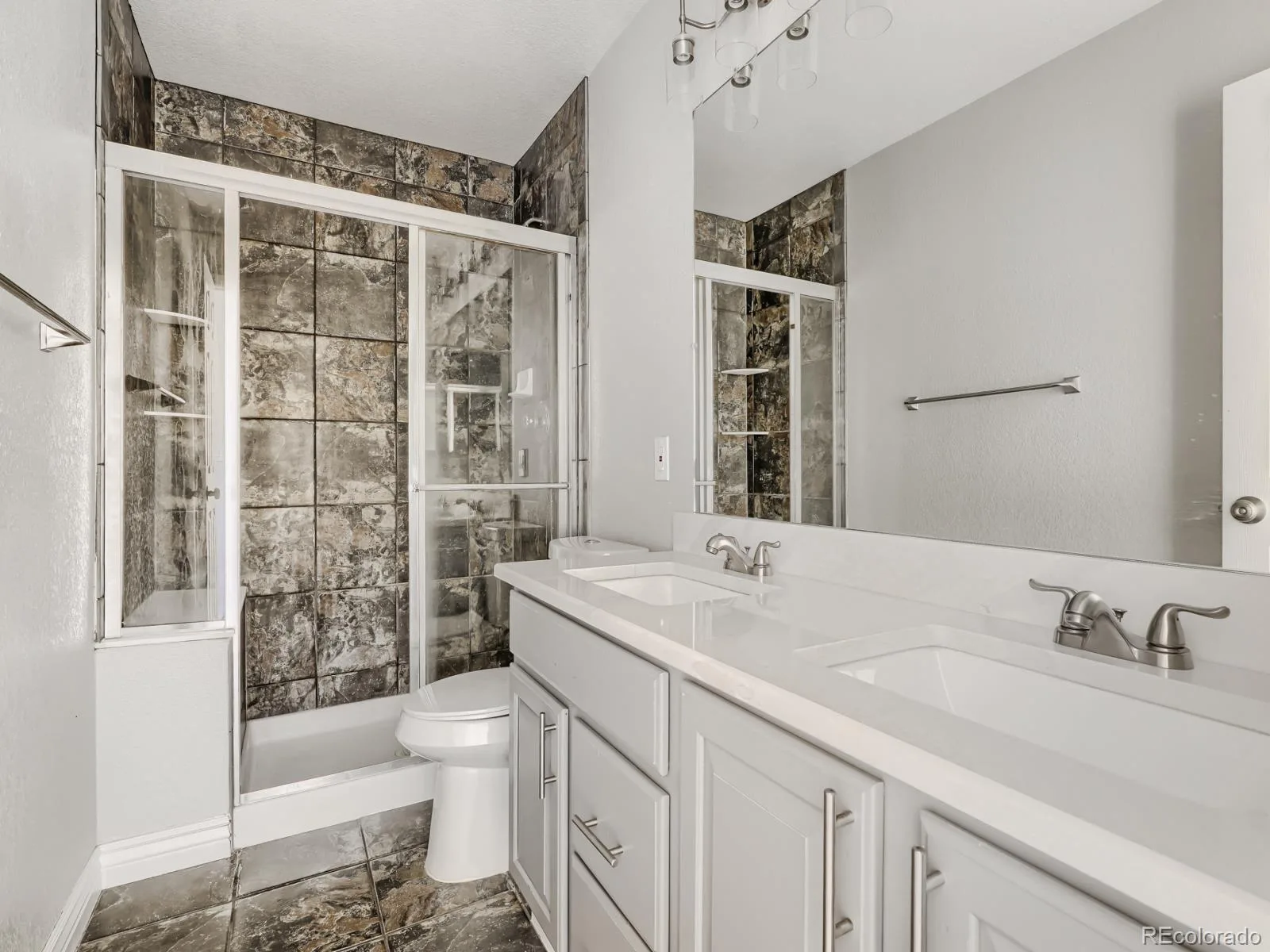 19740 E Idaho Avenue Aurora CO 80017 MLS #REC1588169 06042026140121 1600 17
