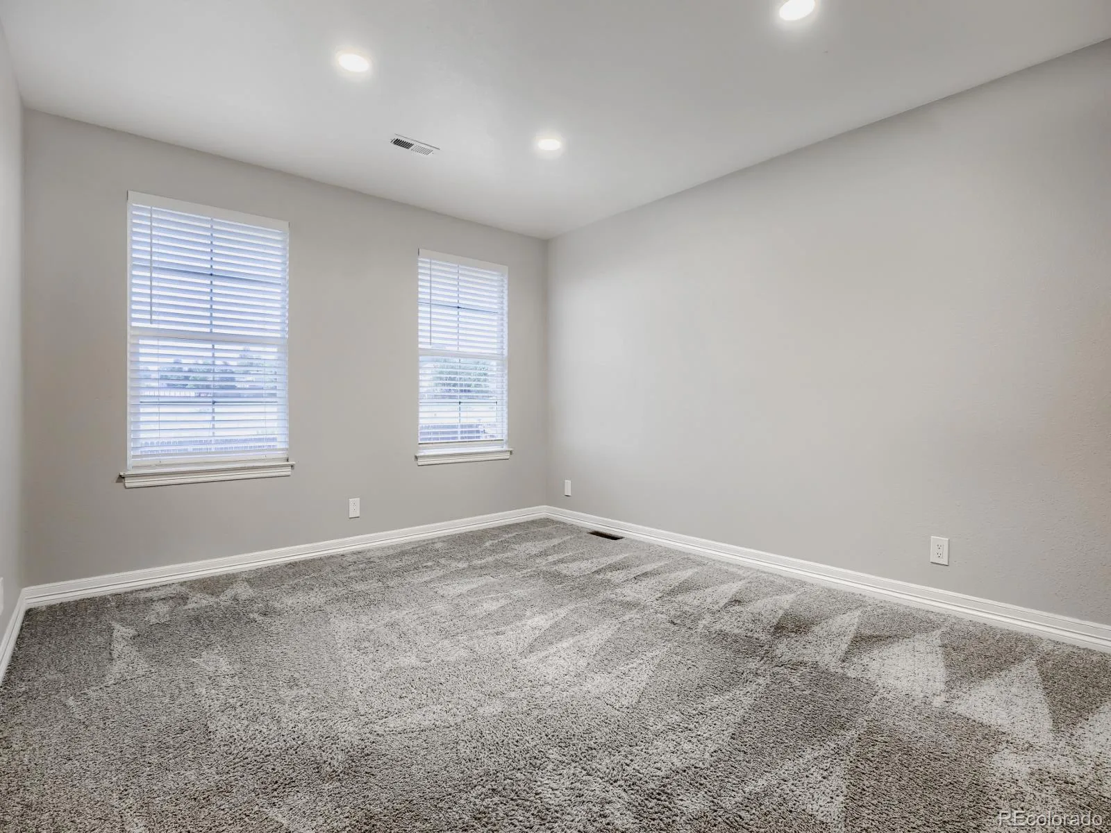 19740 E Idaho Avenue Aurora CO 80017 MLS #REC1588169 06042026140121 1600 20
